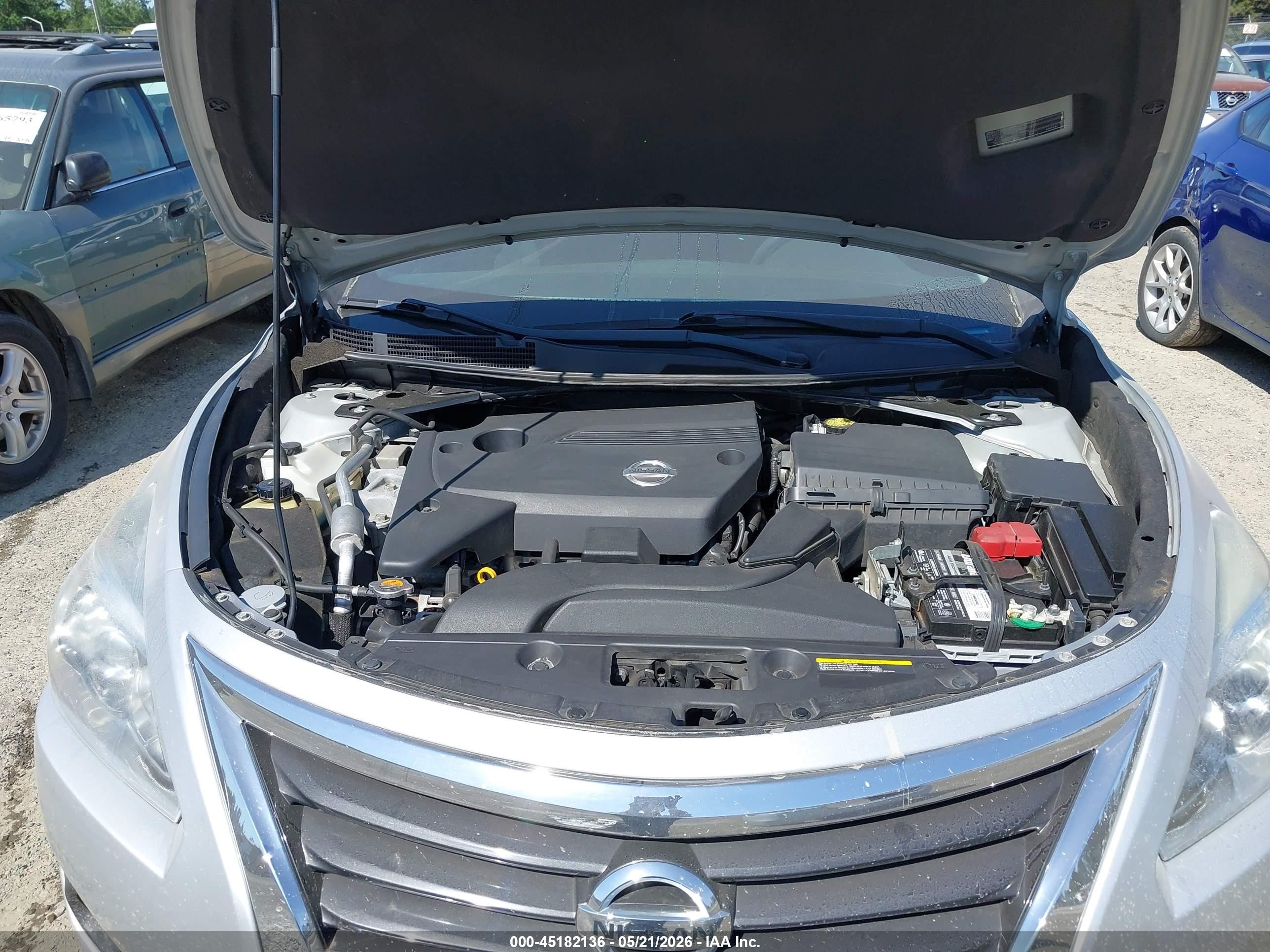 2015 Nissan Altima 2.5 S Silver vin: 1N4AL3AP5FC166150