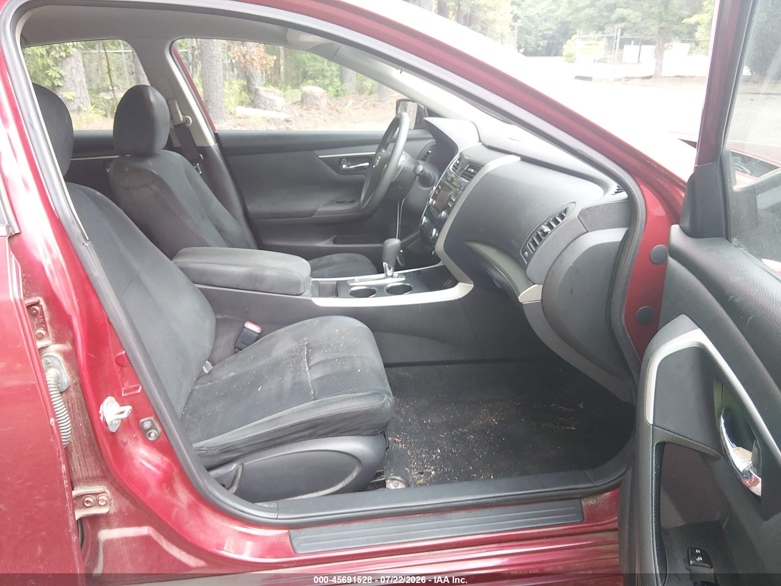 2015 Nissan Altima 2.5/2.5 S/2.5 Sl/2.5 Sv Red vin: 1N4AL3AP5FC171106