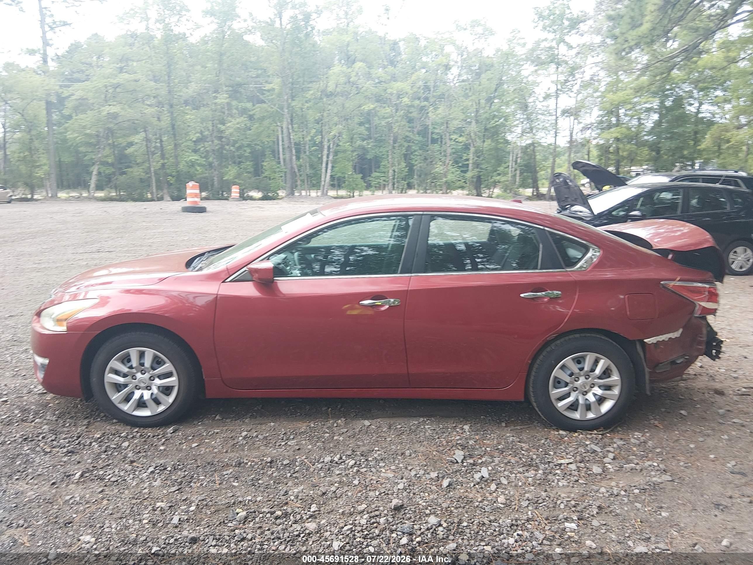 2015 Nissan Altima 2.5/2.5 S/2.5 Sl/2.5 Sv Red vin: 1N4AL3AP5FC171106