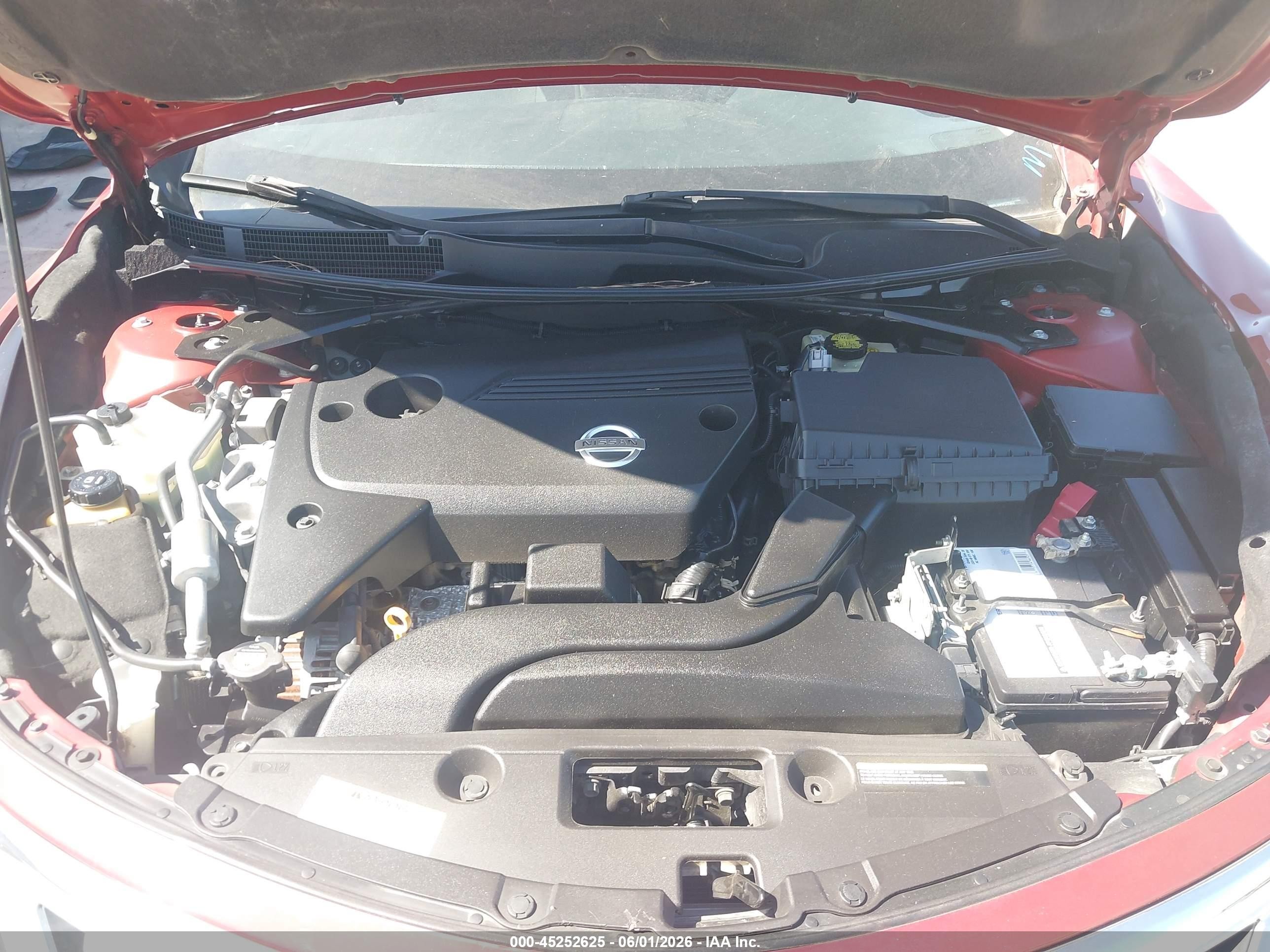 2015 Nissan Altima 2.5 S Red vin: 1N4AL3AP5FC172014