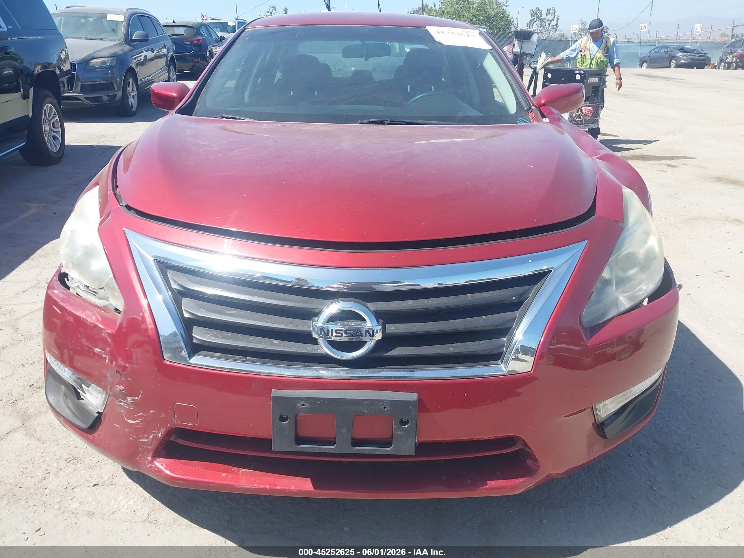 2015 Nissan Altima 2.5 S Red vin: 1N4AL3AP5FC172014