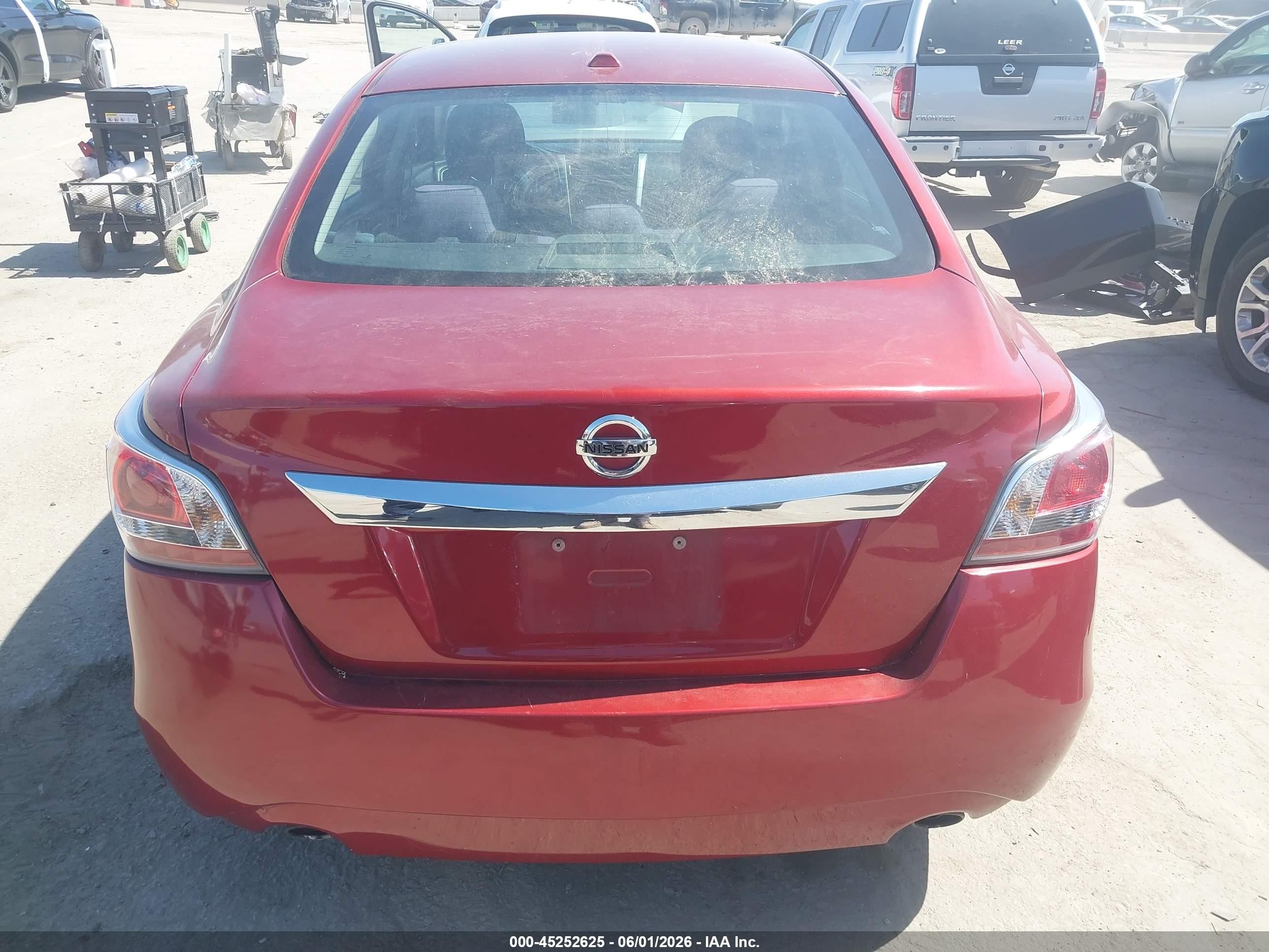 2015 Nissan Altima 2.5 S Red vin: 1N4AL3AP5FC172014