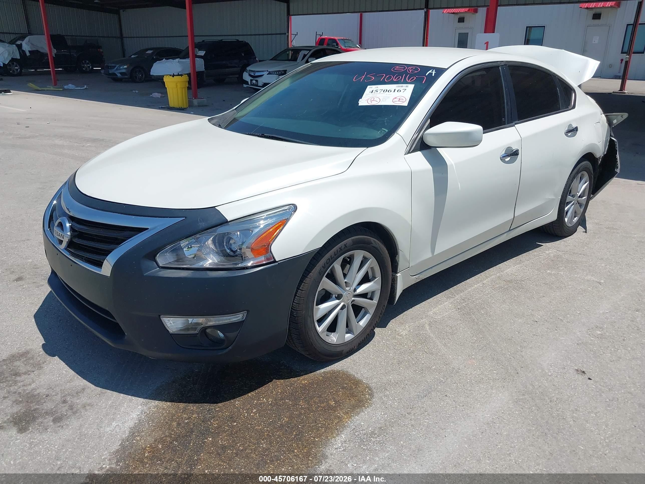 2015 Nissan Altima 2.5/2.5 S/2.5 Sl/2.5 Sv White vin: 1N4AL3AP5FC175026