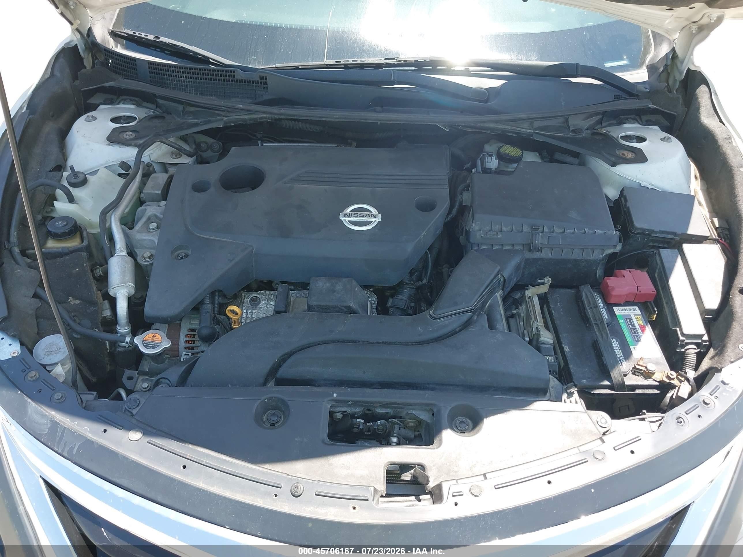 2015 Nissan Altima 2.5/2.5 S/2.5 Sl/2.5 Sv White vin: 1N4AL3AP5FC175026
