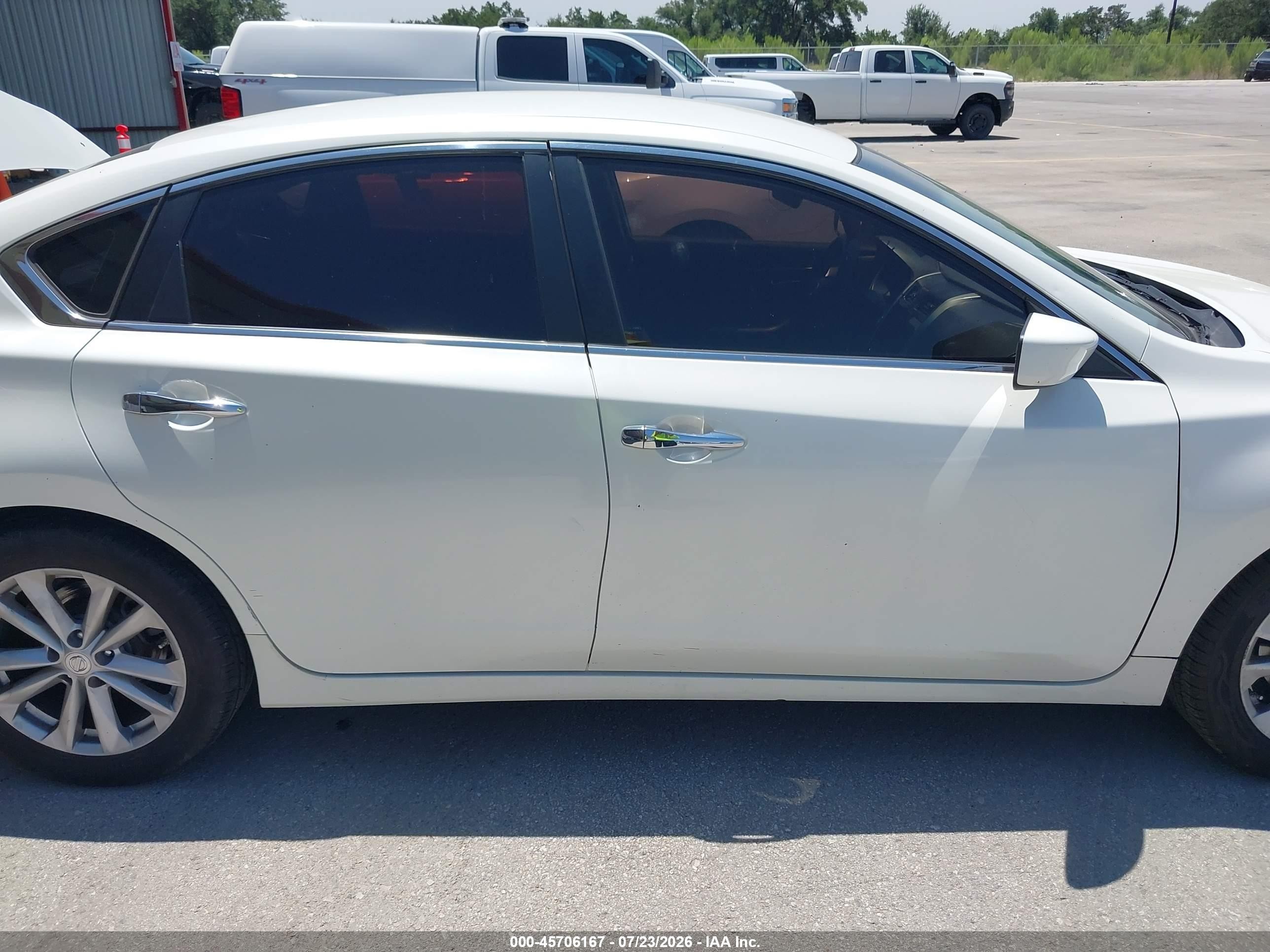 2015 Nissan Altima 2.5/2.5 S/2.5 Sl/2.5 Sv White vin: 1N4AL3AP5FC175026
