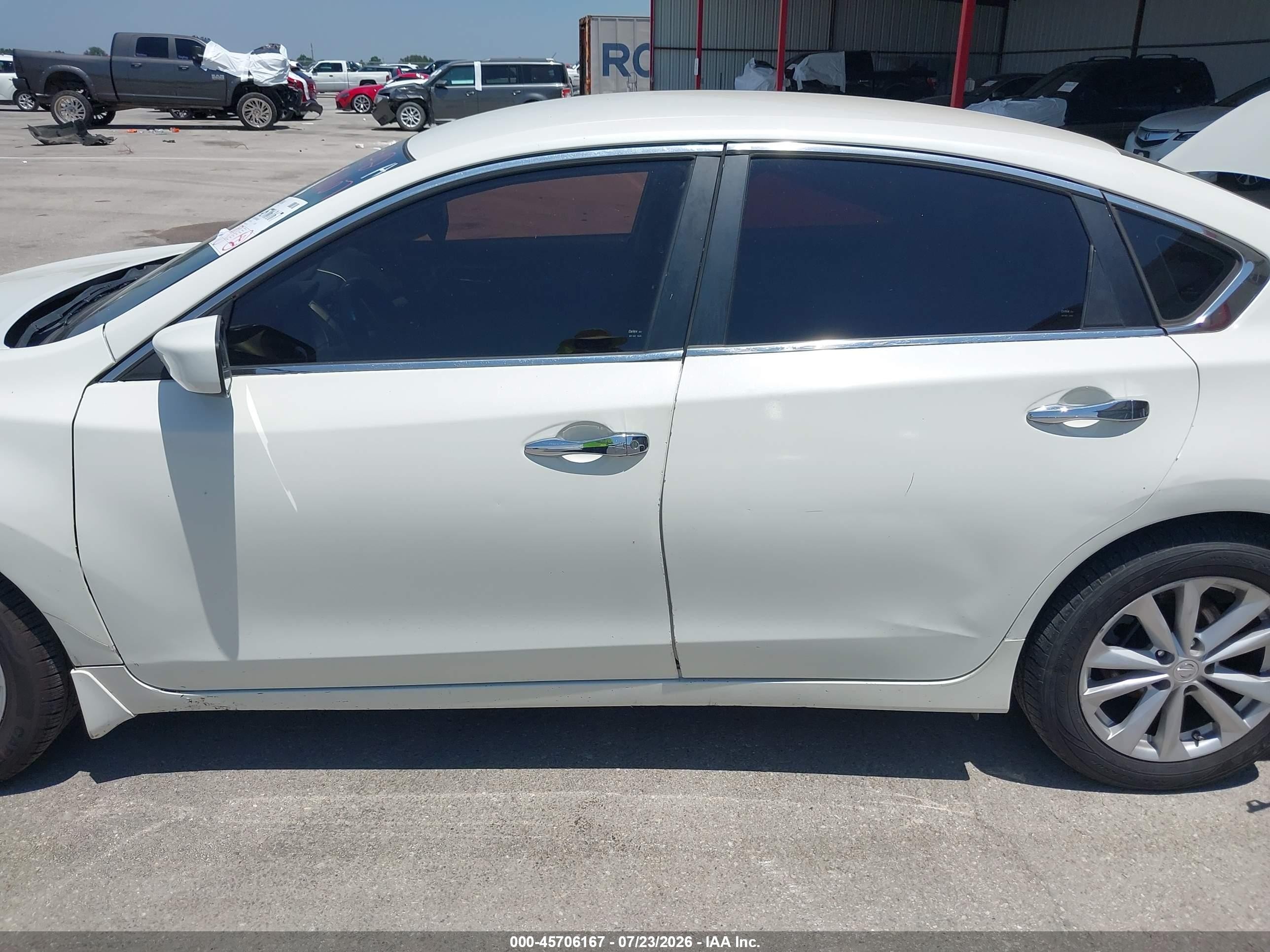 2015 Nissan Altima 2.5/2.5 S/2.5 Sl/2.5 Sv White vin: 1N4AL3AP5FC175026
