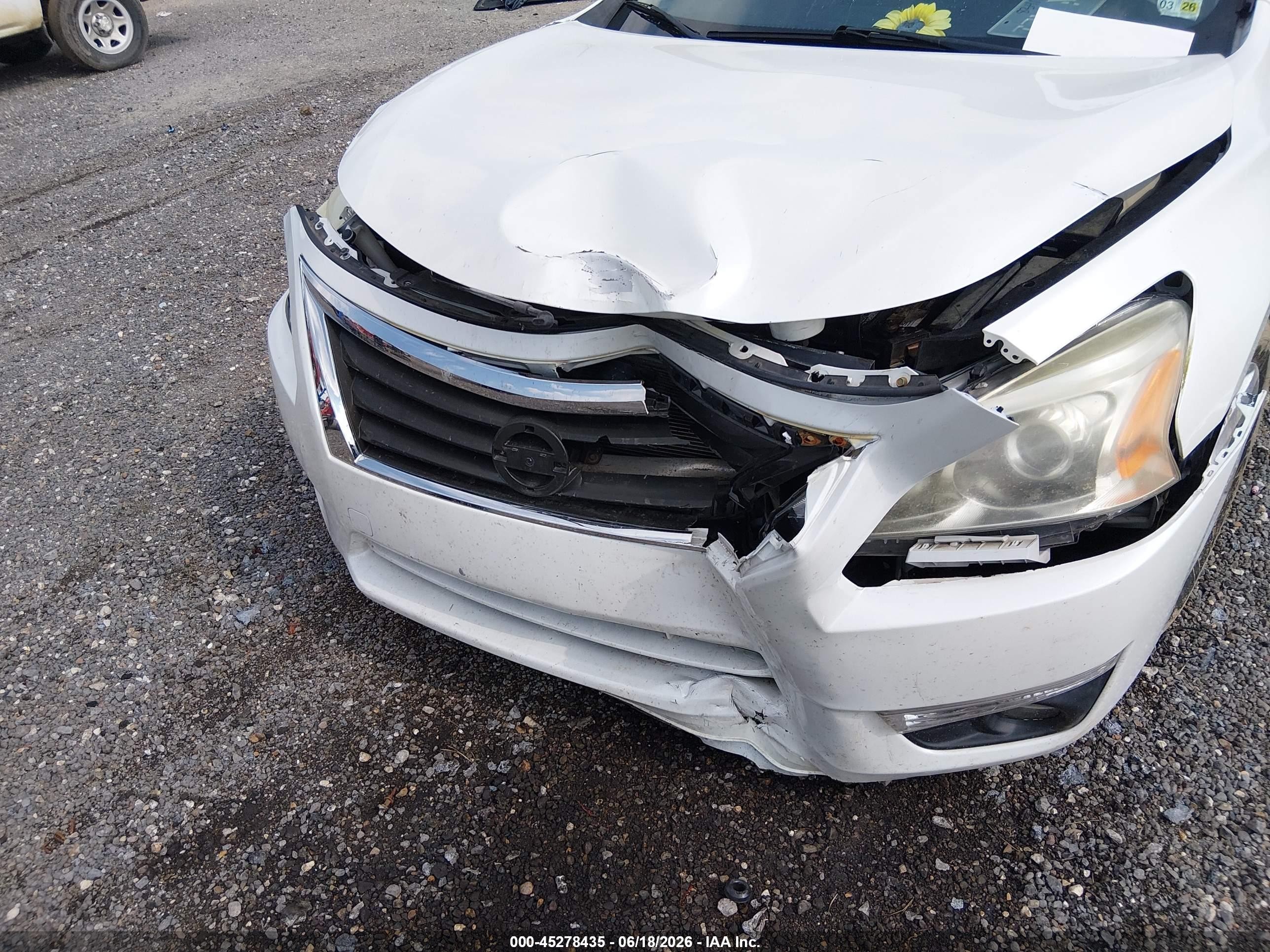 2015 Nissan Altima 2.5 Sv Белый vin: 1N4AL3AP5FC184194
