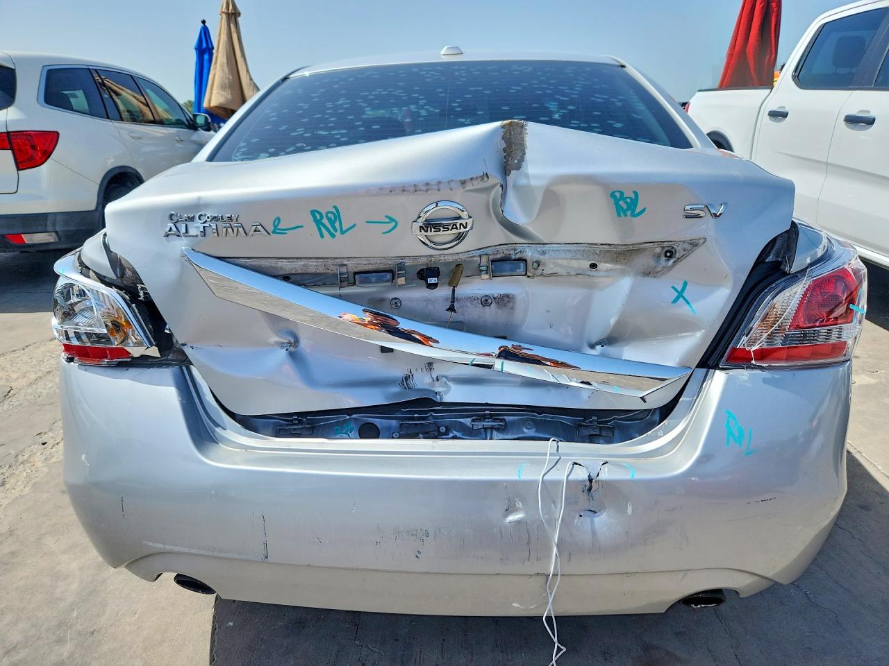 2015 Nissan Altima 2.5 Sv Silver vin: 1N4AL3AP5FC185085