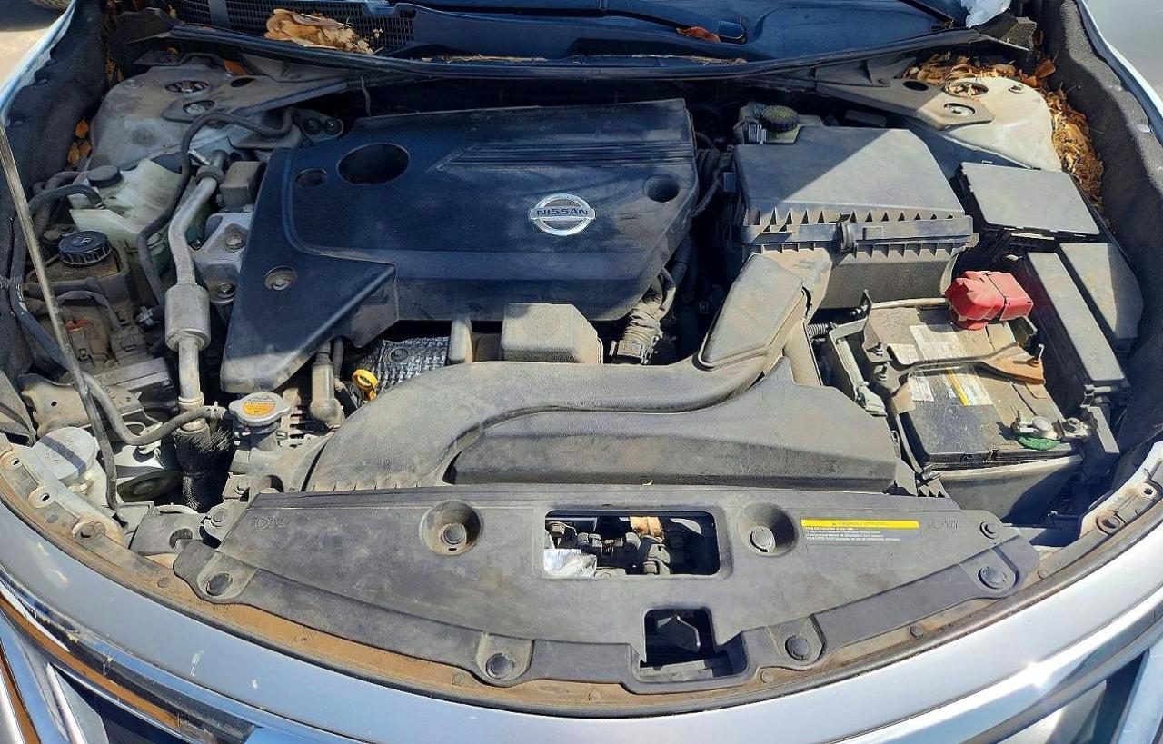 2015 Nissan Altima 2.5 Sv Silver vin: 1N4AL3AP5FC185085