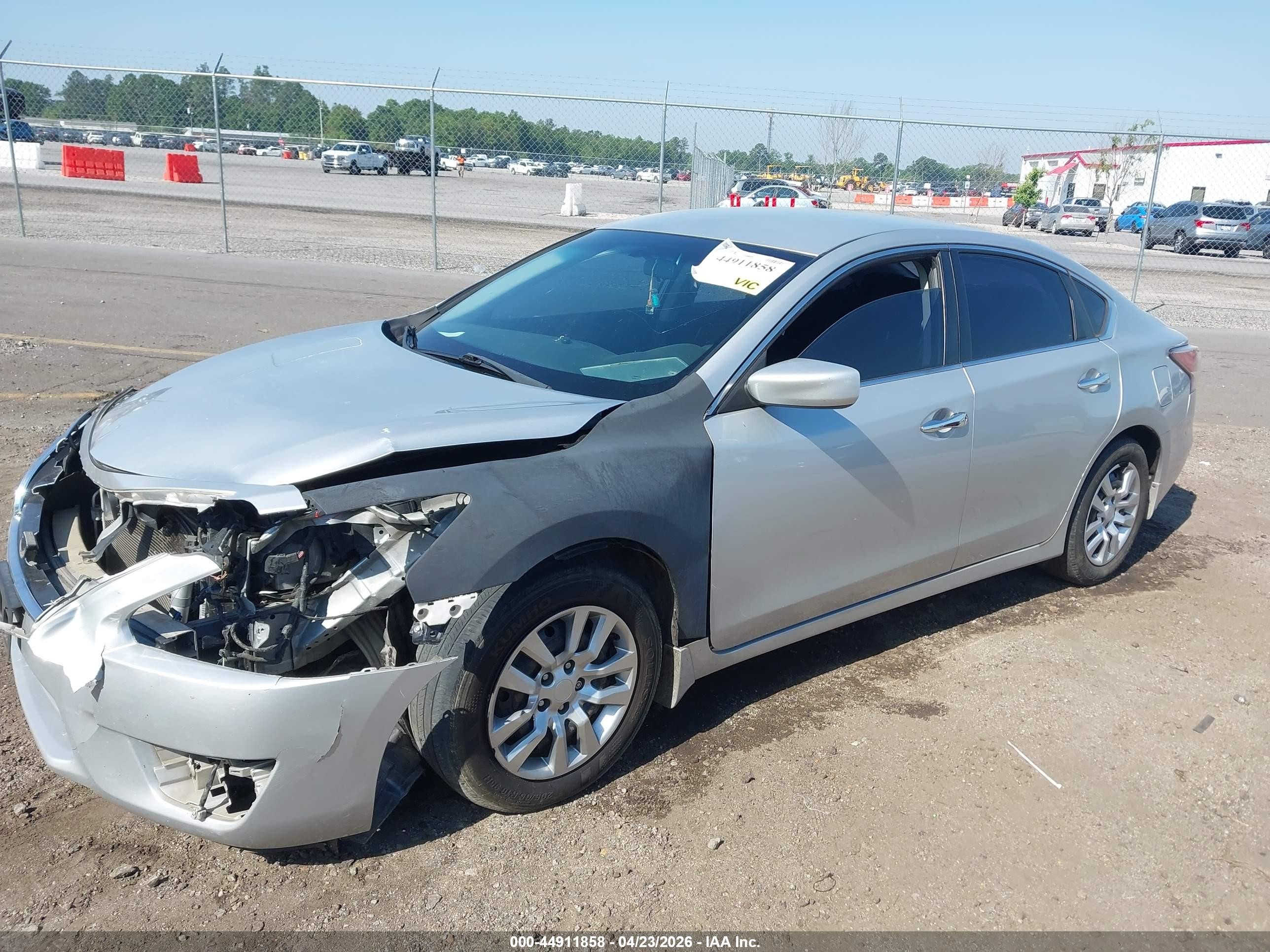 2015 Nissan Altima 2.5 S Silver vin: 1N4AL3AP5FC187175