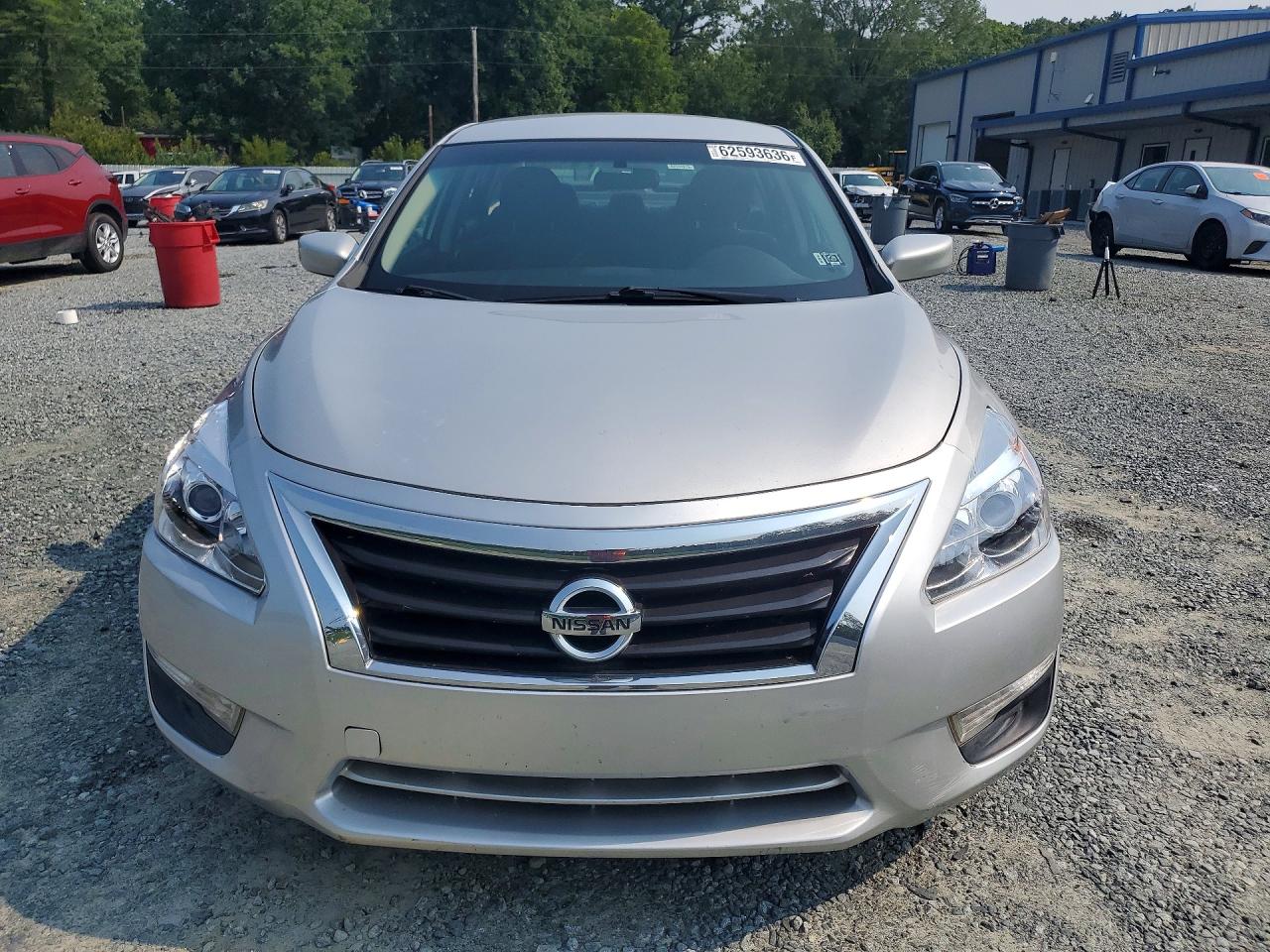 2015 Nissan Altima 2.5 S Silver vin: 1N4AL3AP5FC189136