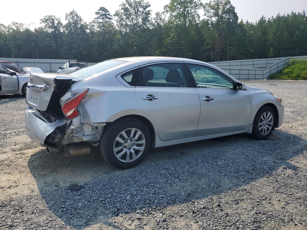 2015 Nissan Altima 2.5 S Silver vin: 1N4AL3AP5FC189136