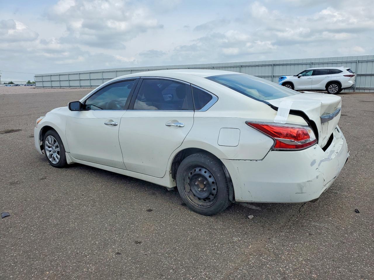 2015 Nissan Altima 2.5 S White vin: 1N4AL3AP5FC191419