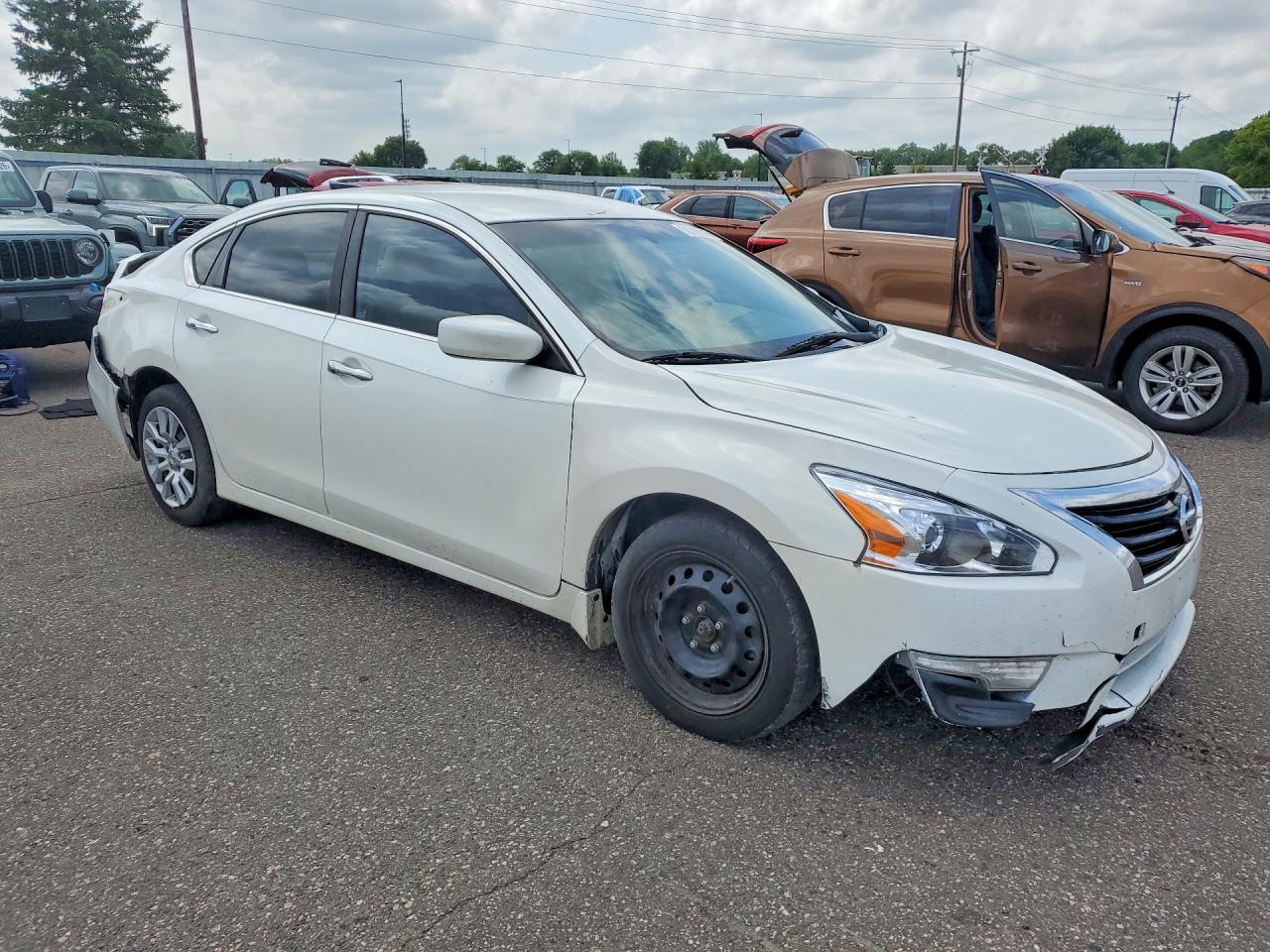 2015 Nissan Altima 2.5 S White vin: 1N4AL3AP5FC191419