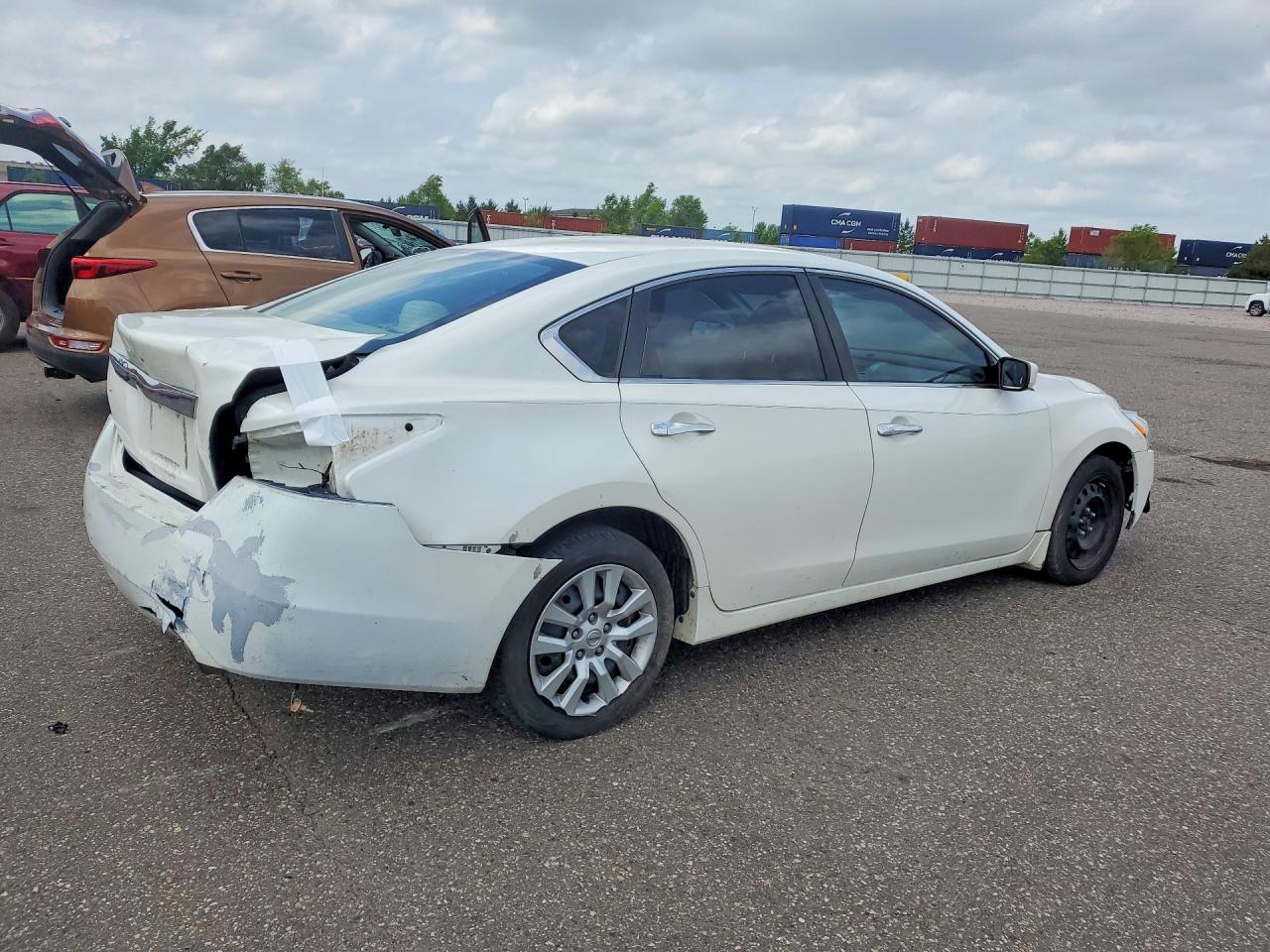 2015 Nissan Altima 2.5 S White vin: 1N4AL3AP5FC191419