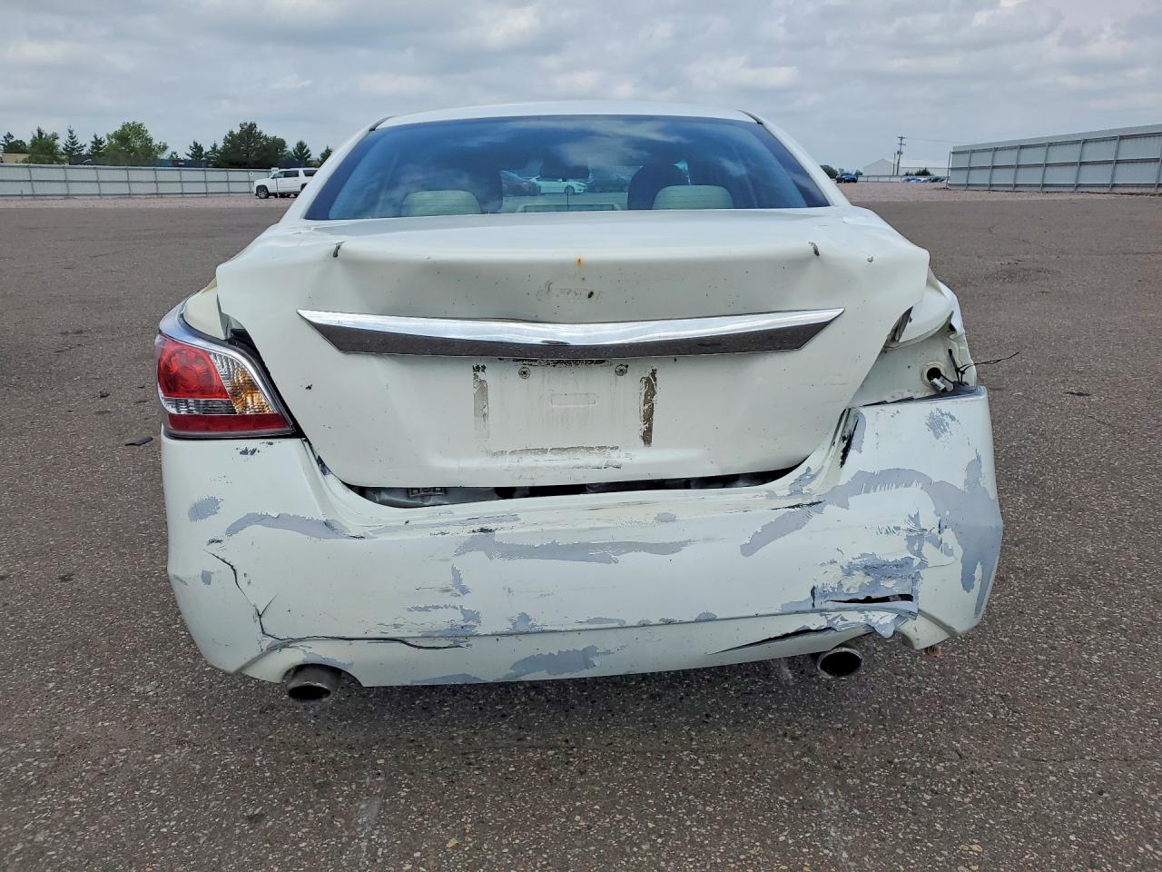 2015 Nissan Altima 2.5 S White vin: 1N4AL3AP5FC191419