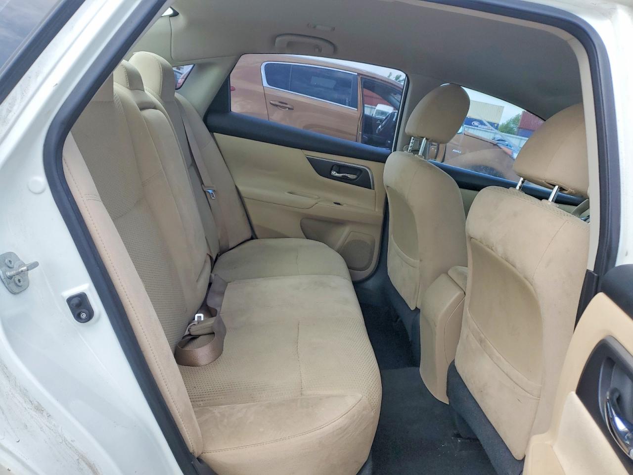 2015 Nissan Altima 2.5 S White vin: 1N4AL3AP5FC191419