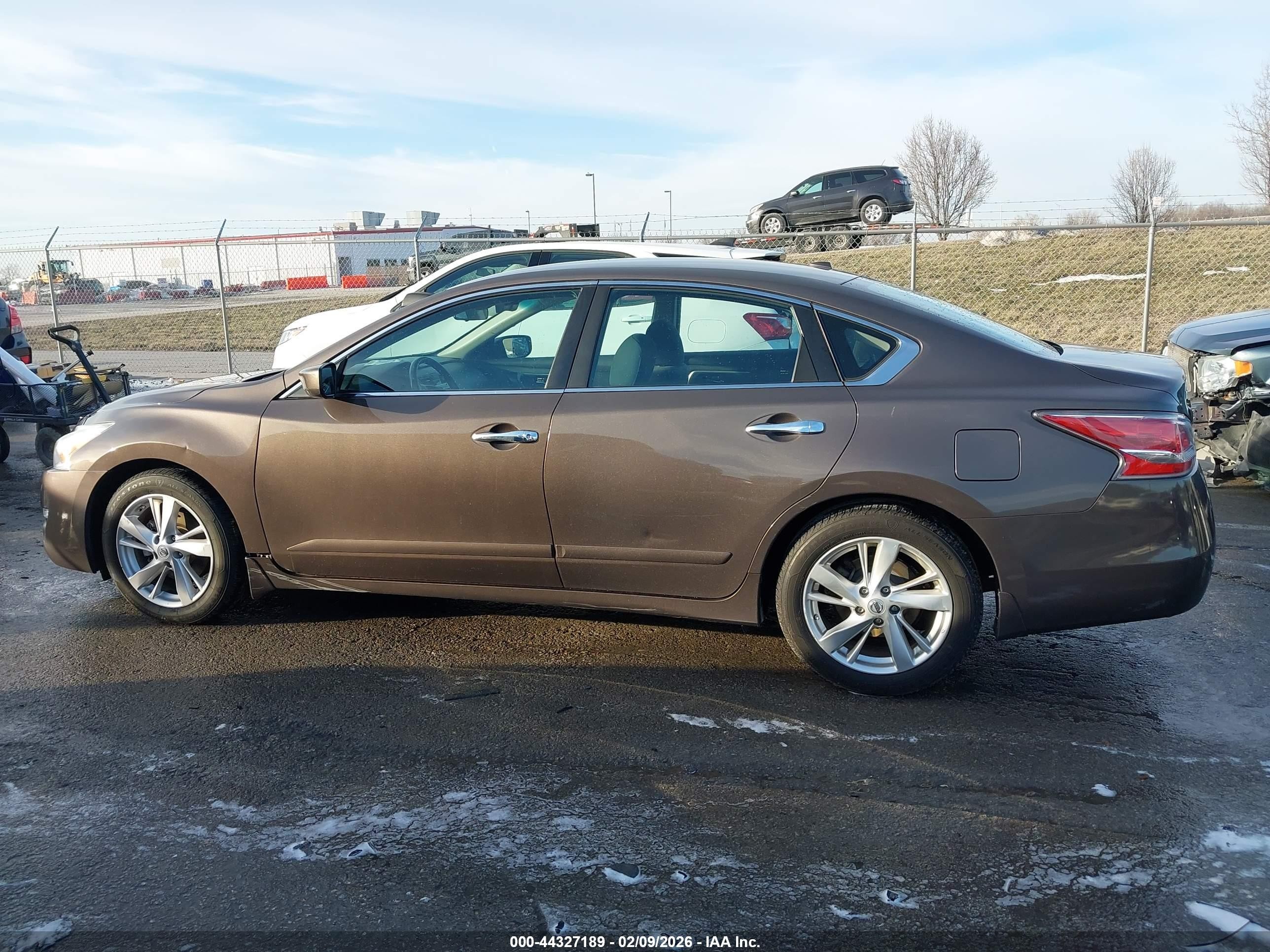 2015 Nissan Altima 2.5 Sv Pewter vin: 1N4AL3AP5FC204167