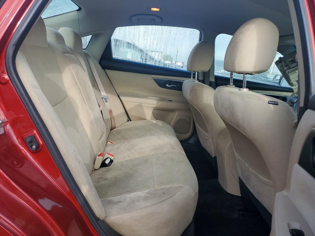 2015 Nissan Altima 2.5 S Red vin: 1N4AL3AP5FC204413