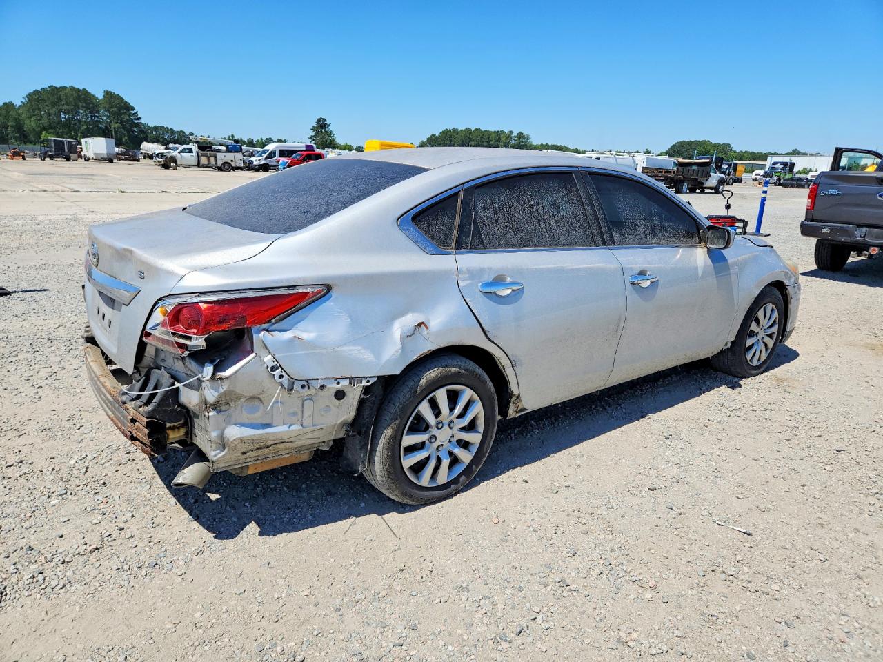 2015 Nissan Altima 2.5 S Silver vin: 1N4AL3AP5FC206601