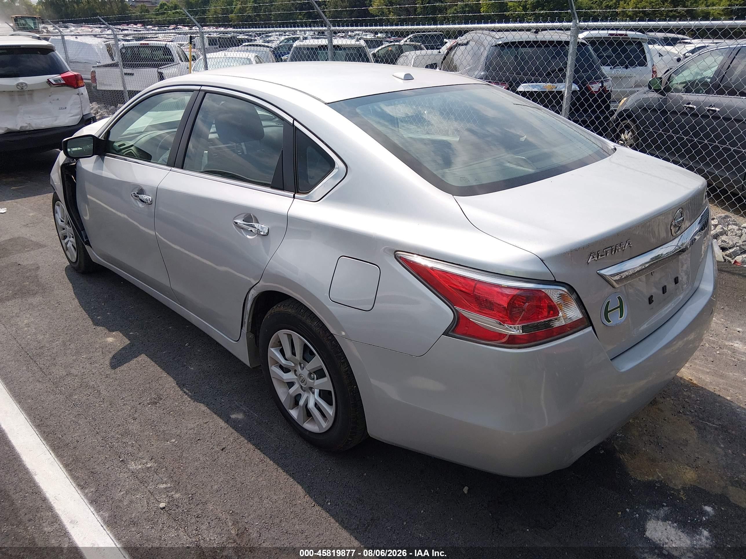 2015 Nissan Altima 2.5/2.5 S/2.5 Sl/2.5 Sv Серебряный vin: 1N4AL3AP5FC206646