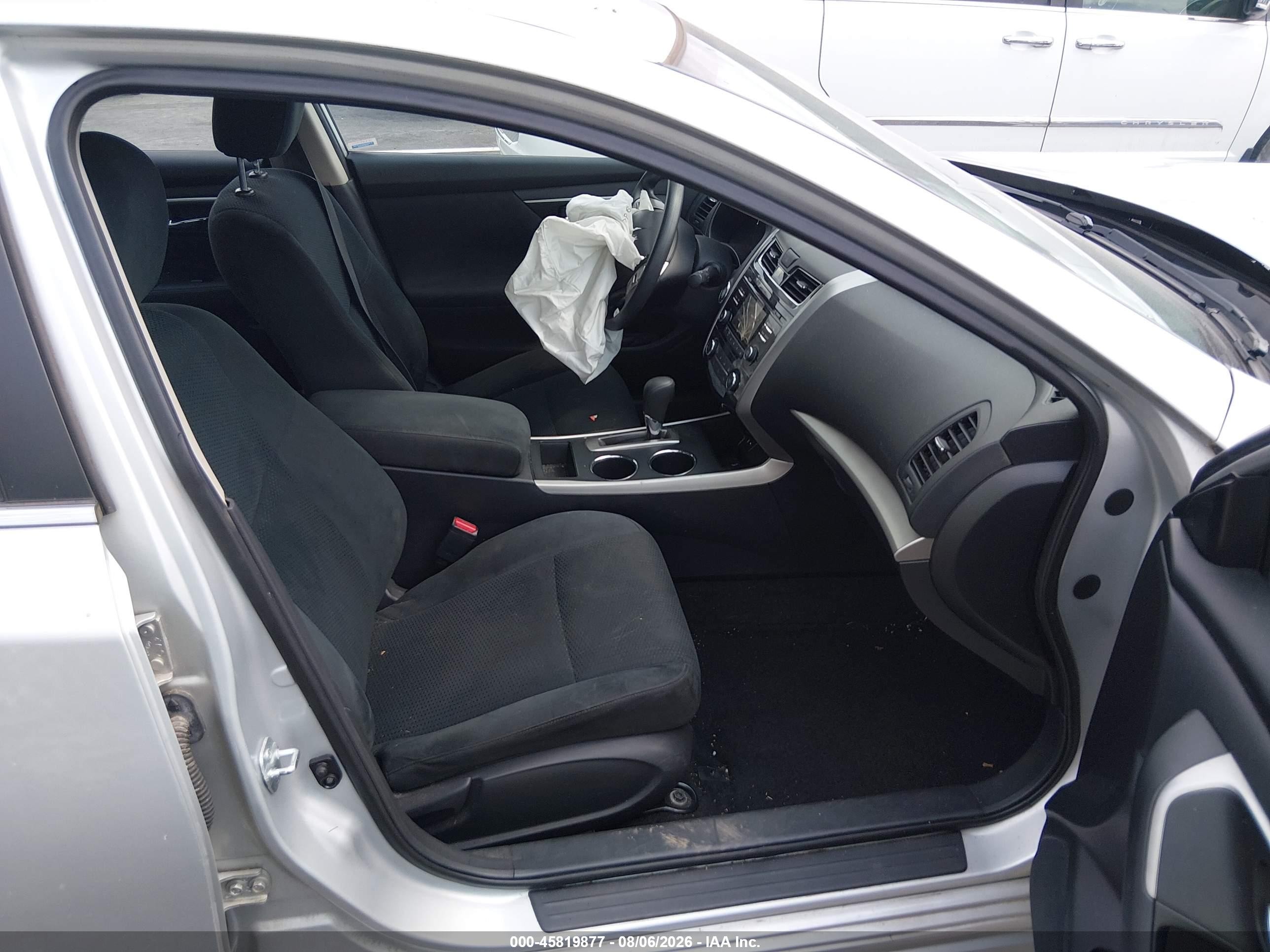 2015 Nissan Altima 2.5/2.5 S/2.5 Sl/2.5 Sv Серебряный vin: 1N4AL3AP5FC206646