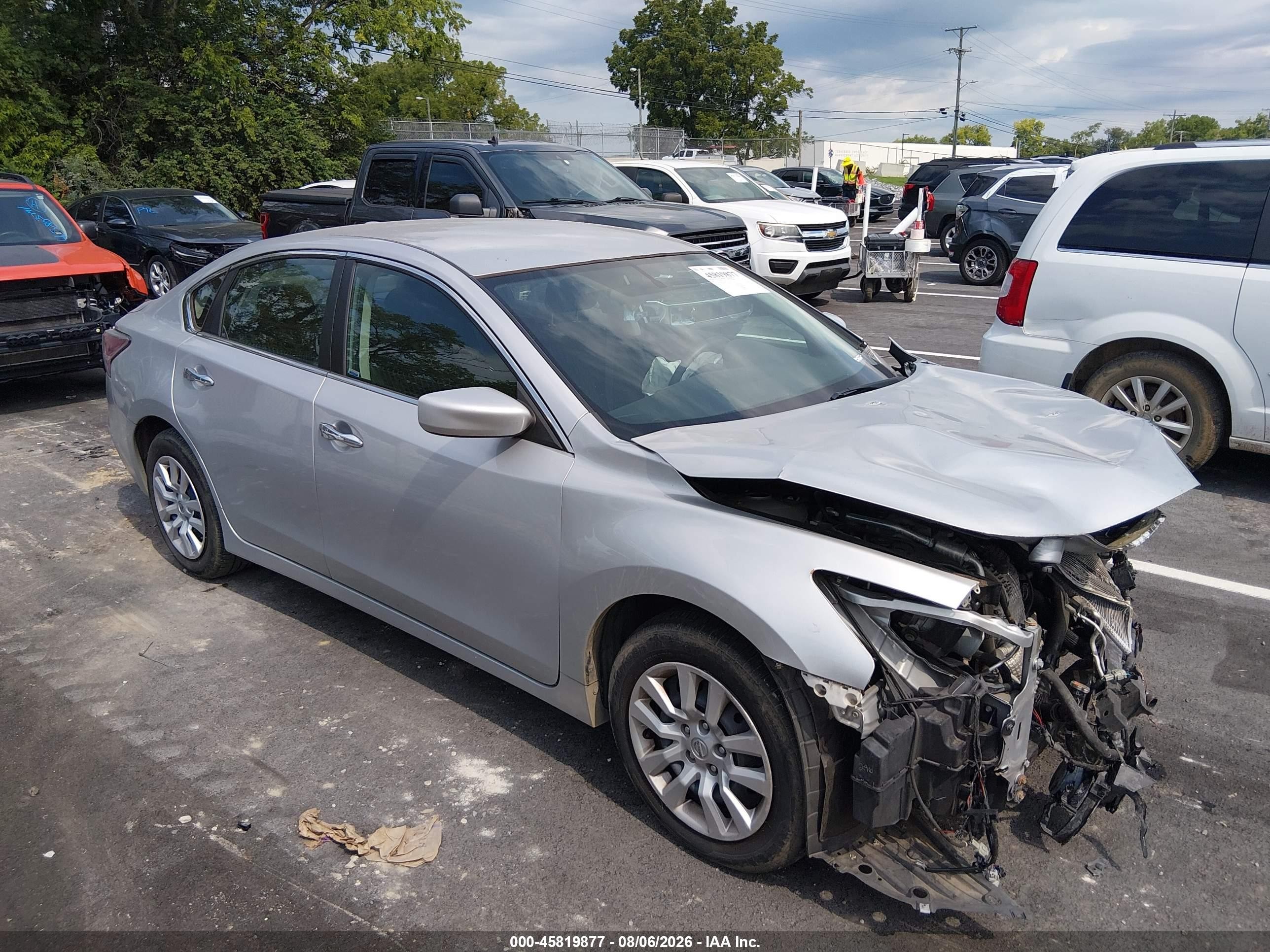 2015 Nissan Altima 2.5/2.5 S/2.5 Sl/2.5 Sv Серебряный vin: 1N4AL3AP5FC206646