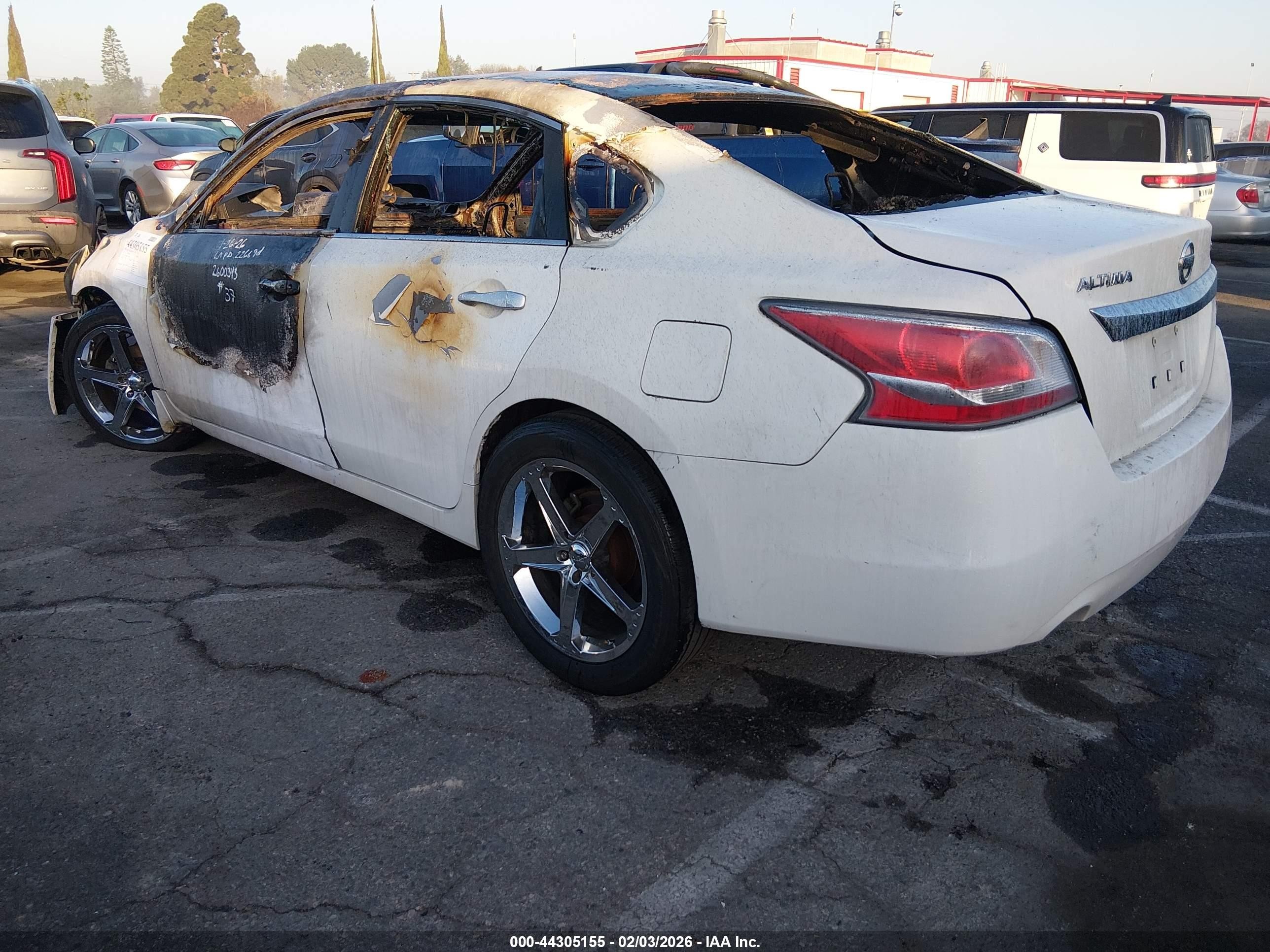 2015 Nissan Altima 2.5 S White vin: 1N4AL3AP5FC220210