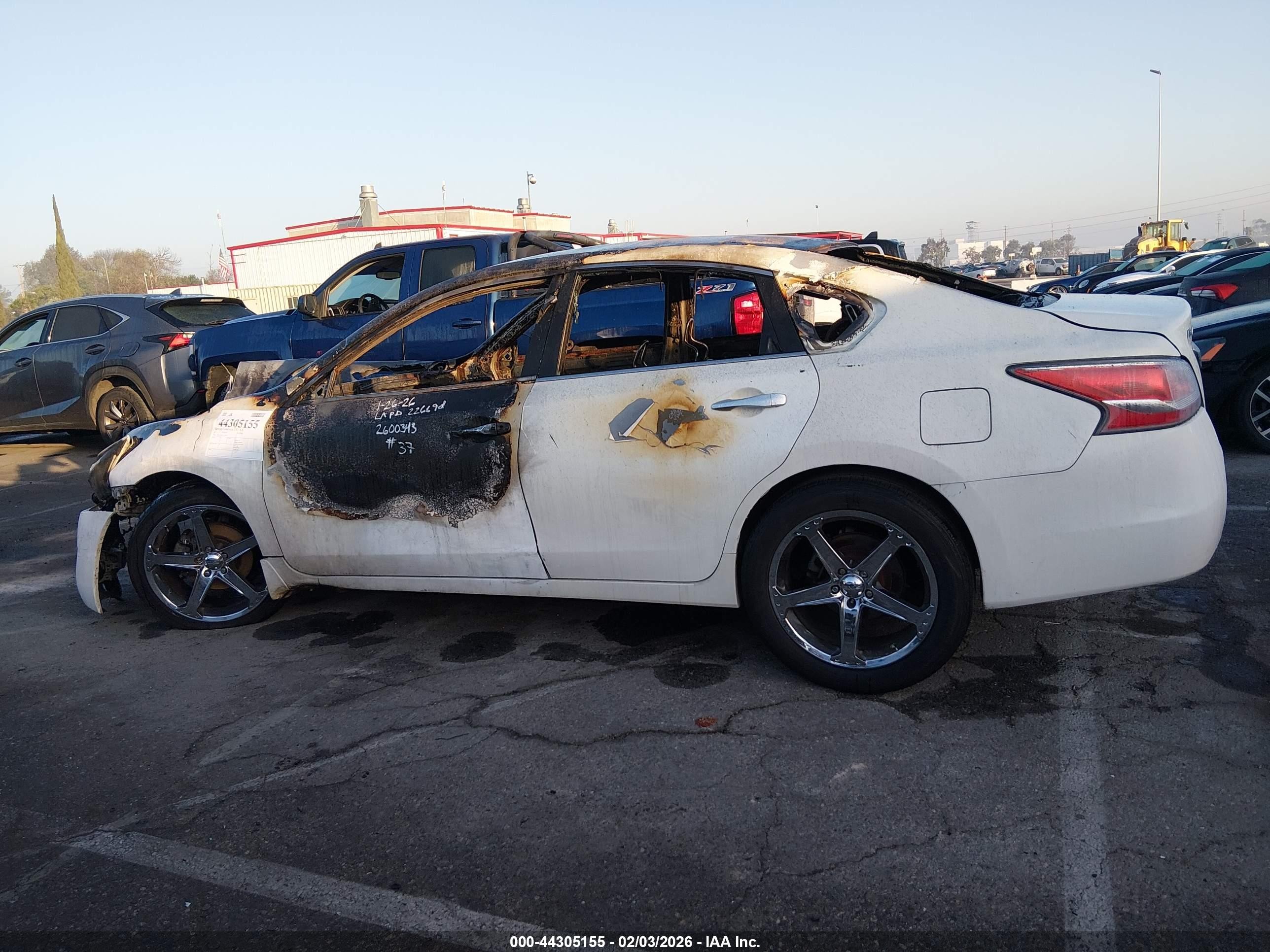 2015 Nissan Altima 2.5 S White vin: 1N4AL3AP5FC220210
