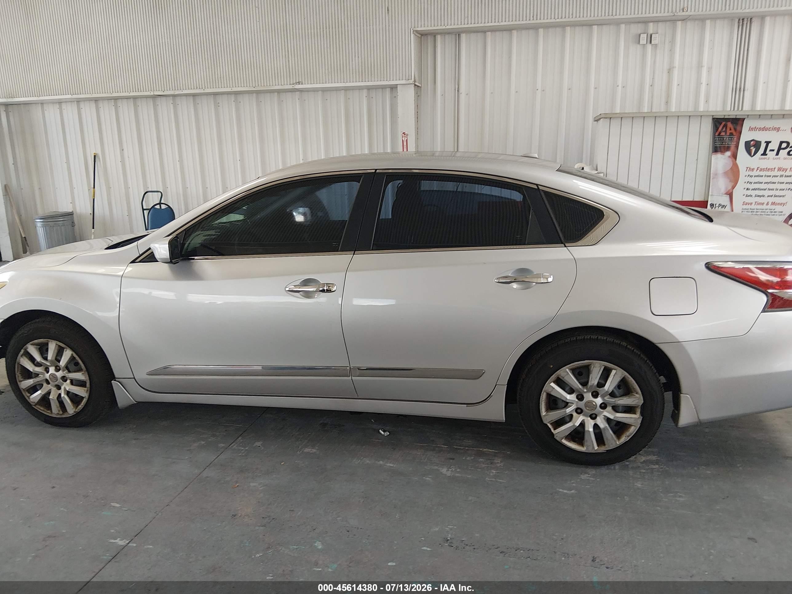 2015 Nissan Altima 2.5 S Silver vin: 1N4AL3AP5FC232437