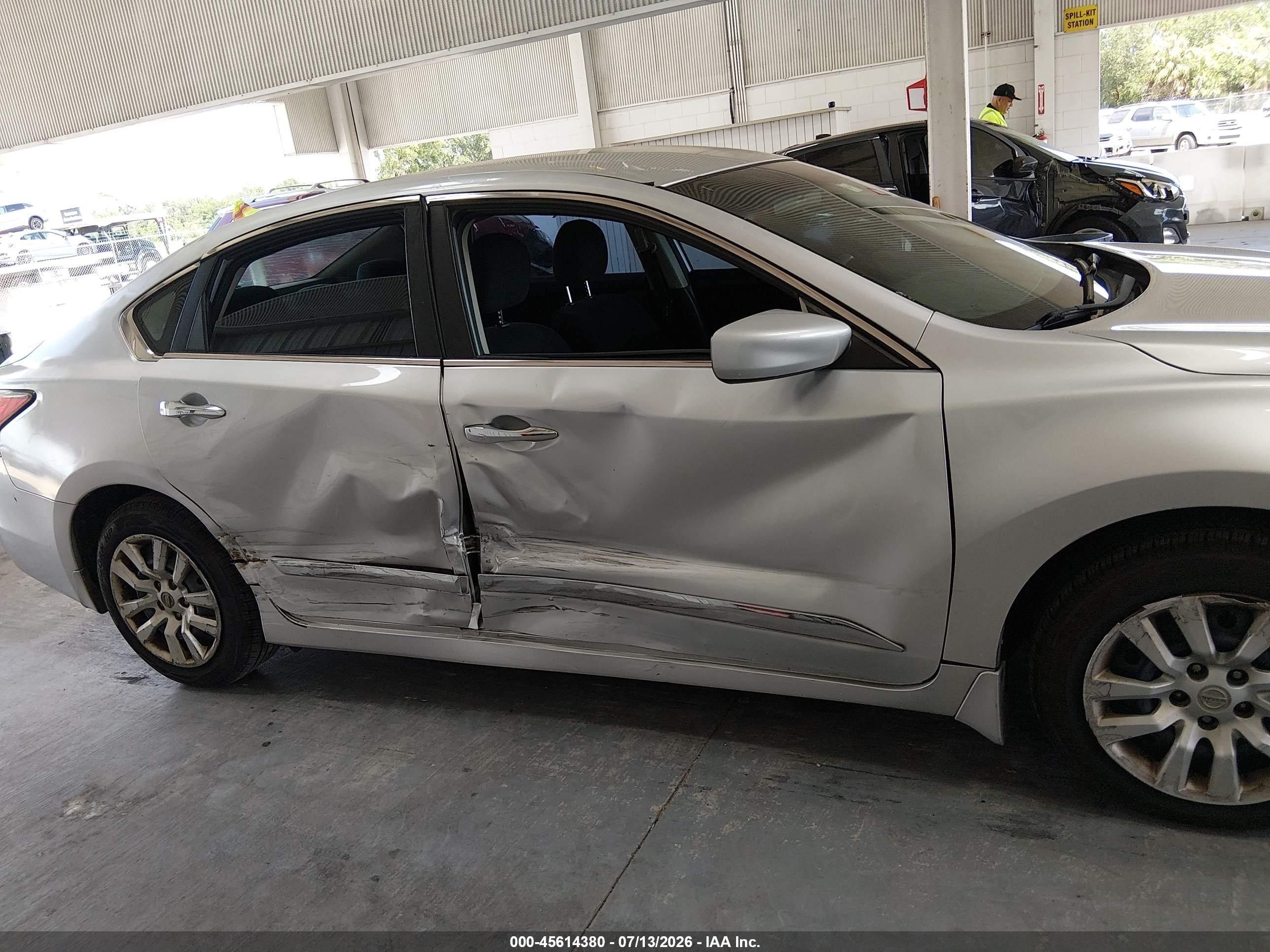 2015 Nissan Altima 2.5 S Silver vin: 1N4AL3AP5FC232437