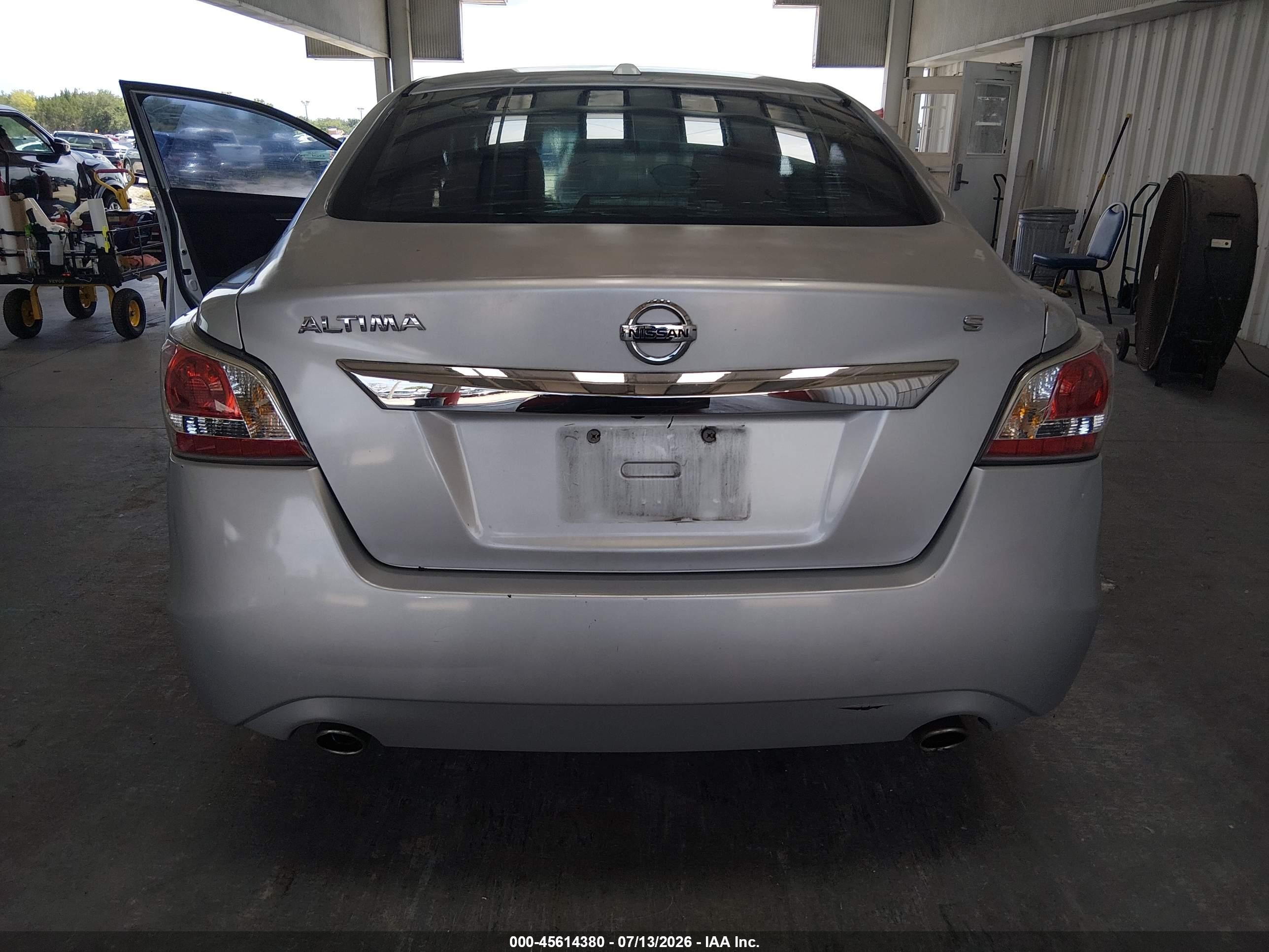2015 Nissan Altima 2.5 S Silver vin: 1N4AL3AP5FC232437