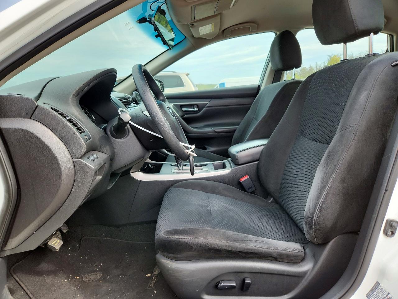 2015 Nissan Altima 2.5 S White vin: 1N4AL3AP5FC253840