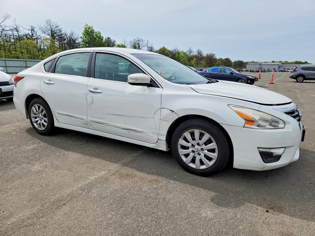 2015 Nissan Altima 2.5 S White vin: 1N4AL3AP5FC253840