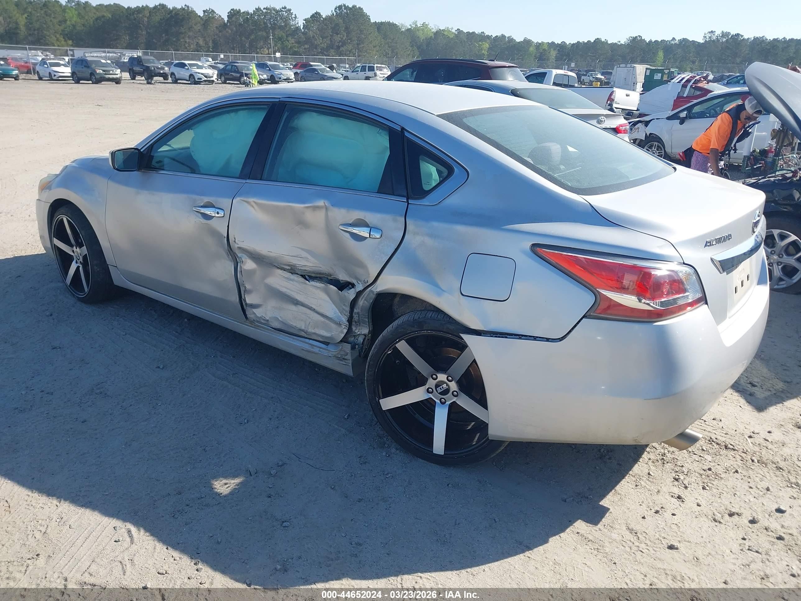 2015 Nissan Altima 2.5/2.5 S/2.5 Sl/2.5 Sv Silver vin: 1N4AL3AP5FC262294