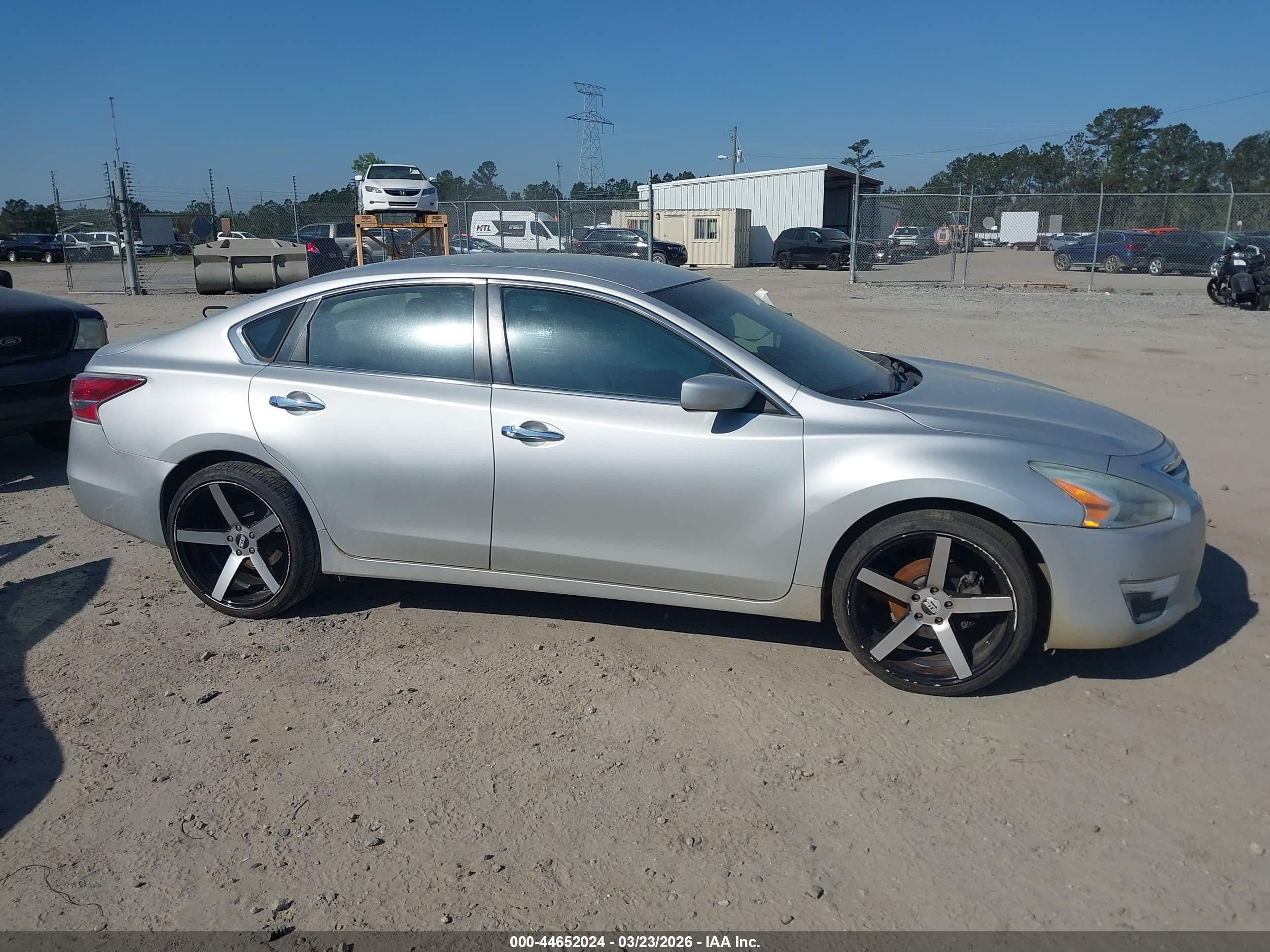 2015 Nissan Altima 2.5/2.5 S/2.5 Sl/2.5 Sv Silver vin: 1N4AL3AP5FC262294