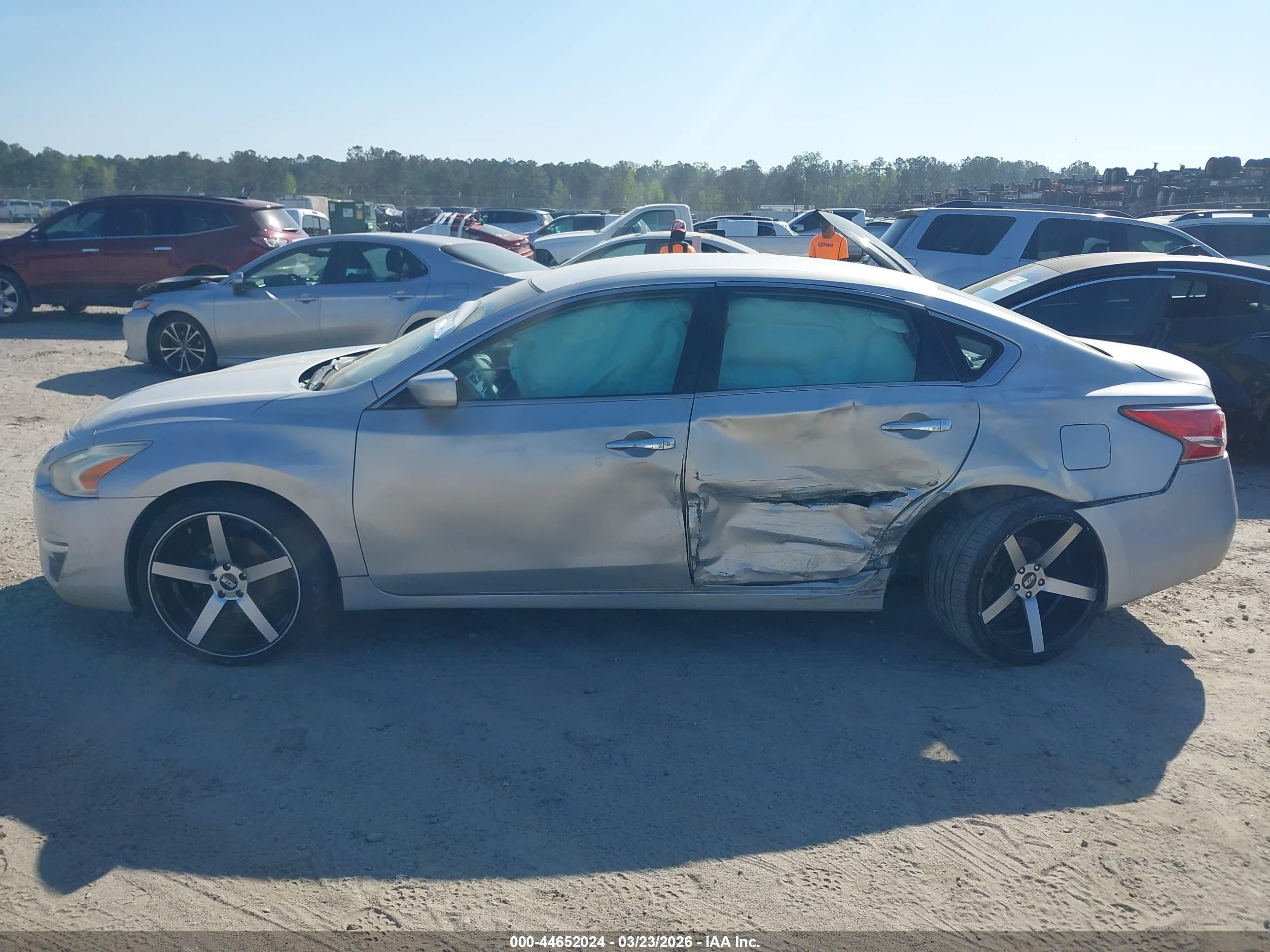 2015 Nissan Altima 2.5/2.5 S/2.5 Sl/2.5 Sv Silver vin: 1N4AL3AP5FC262294