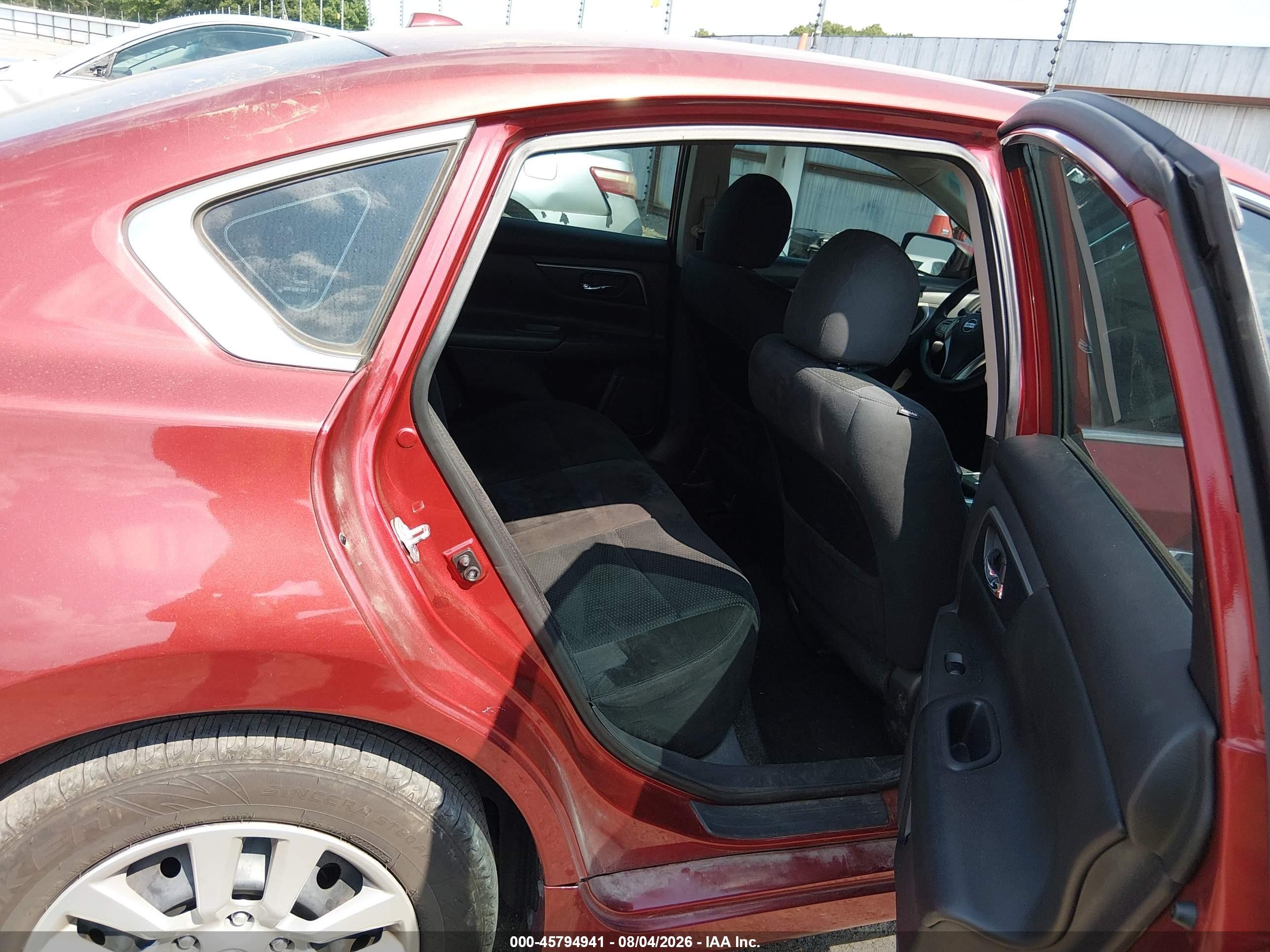 2015 Nissan Altima 2.5/2.5 S/2.5 Sl/2.5 Sv Red vin: 1N4AL3AP5FC432783