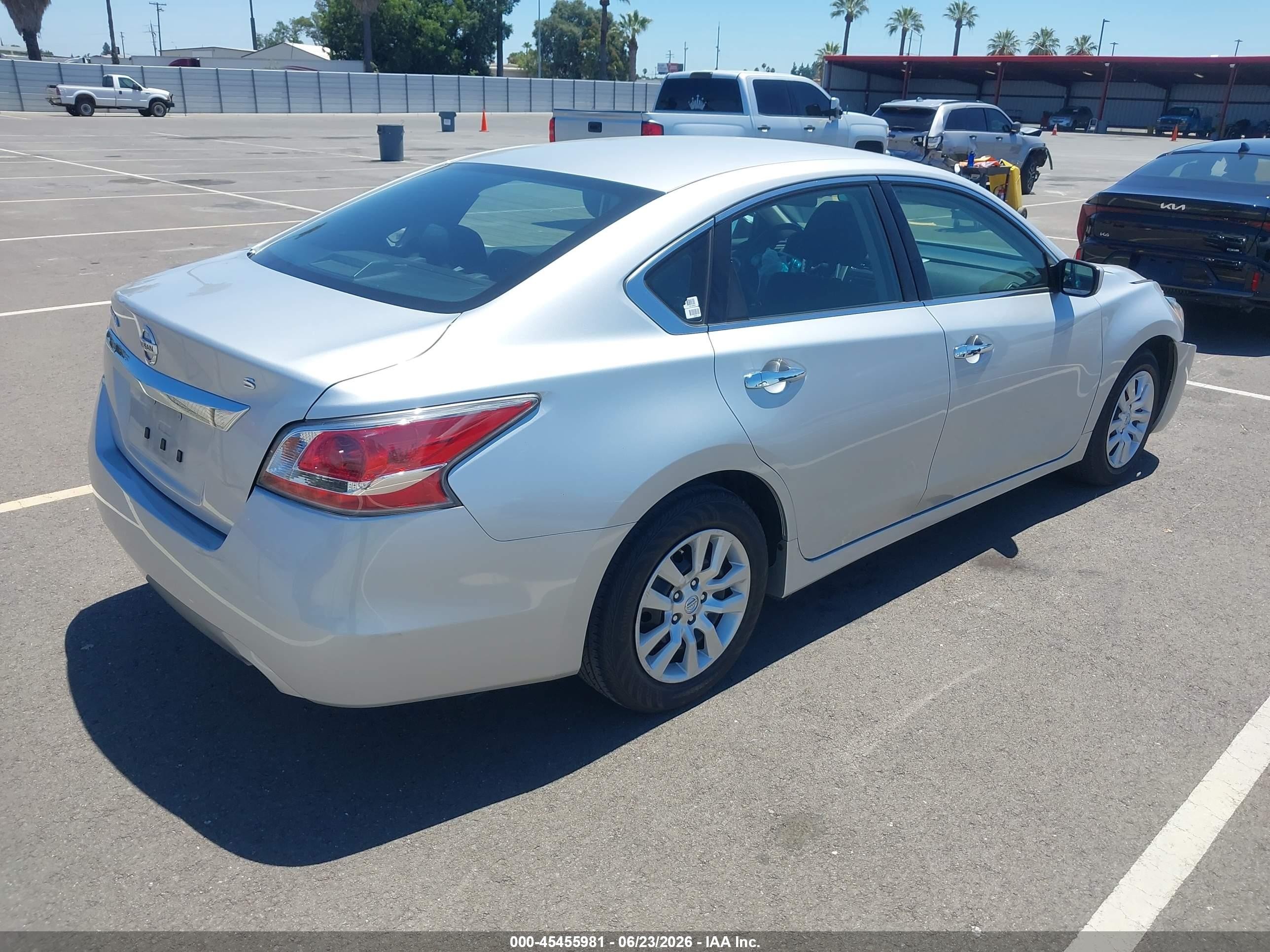 2015 Nissan Altima 2.5/2.5 S/2.5 Sl/2.5 Sv Silver vin: 1N4AL3AP5FC436851