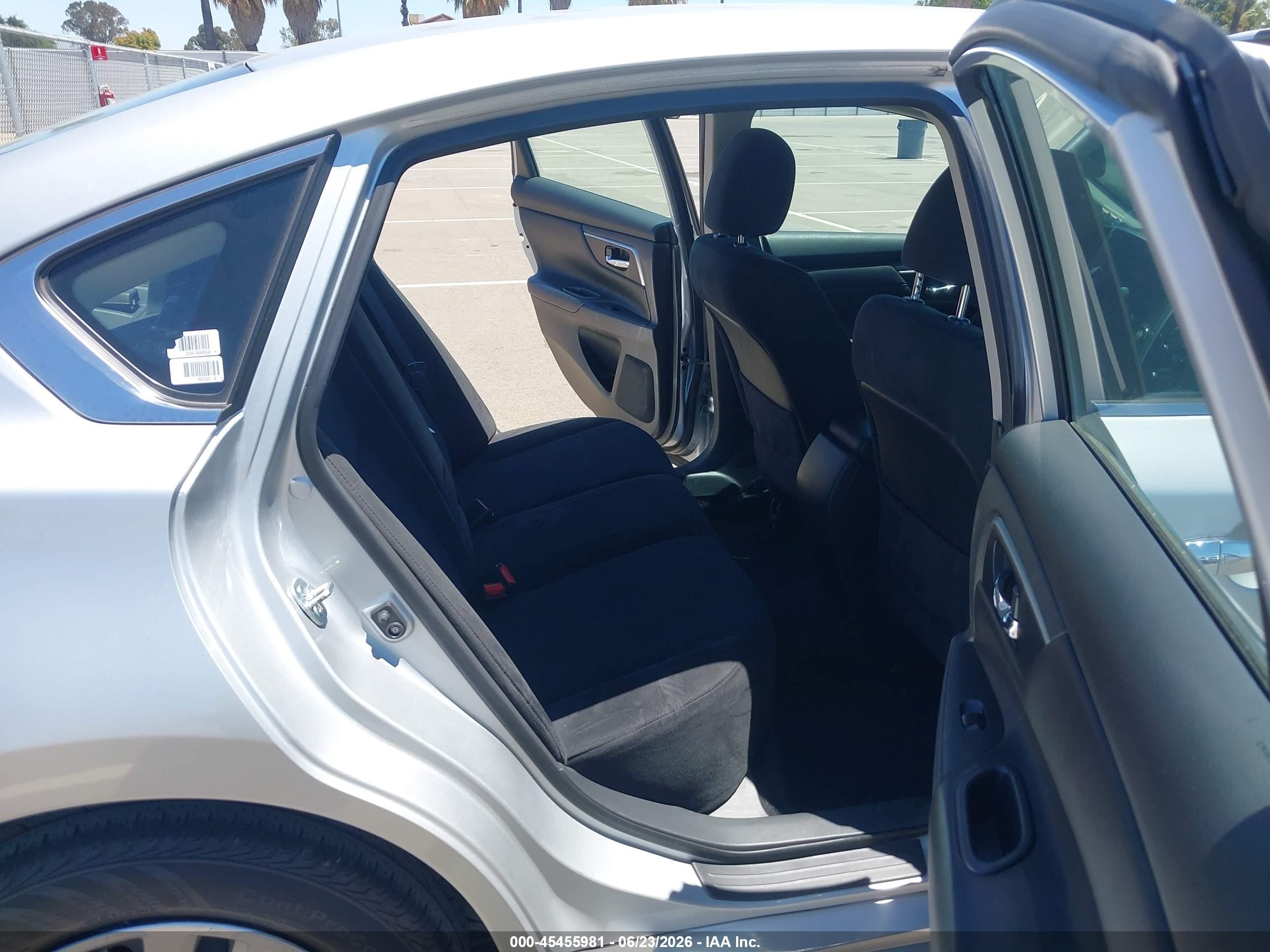 2015 Nissan Altima 2.5/2.5 S/2.5 Sl/2.5 Sv Silver vin: 1N4AL3AP5FC436851