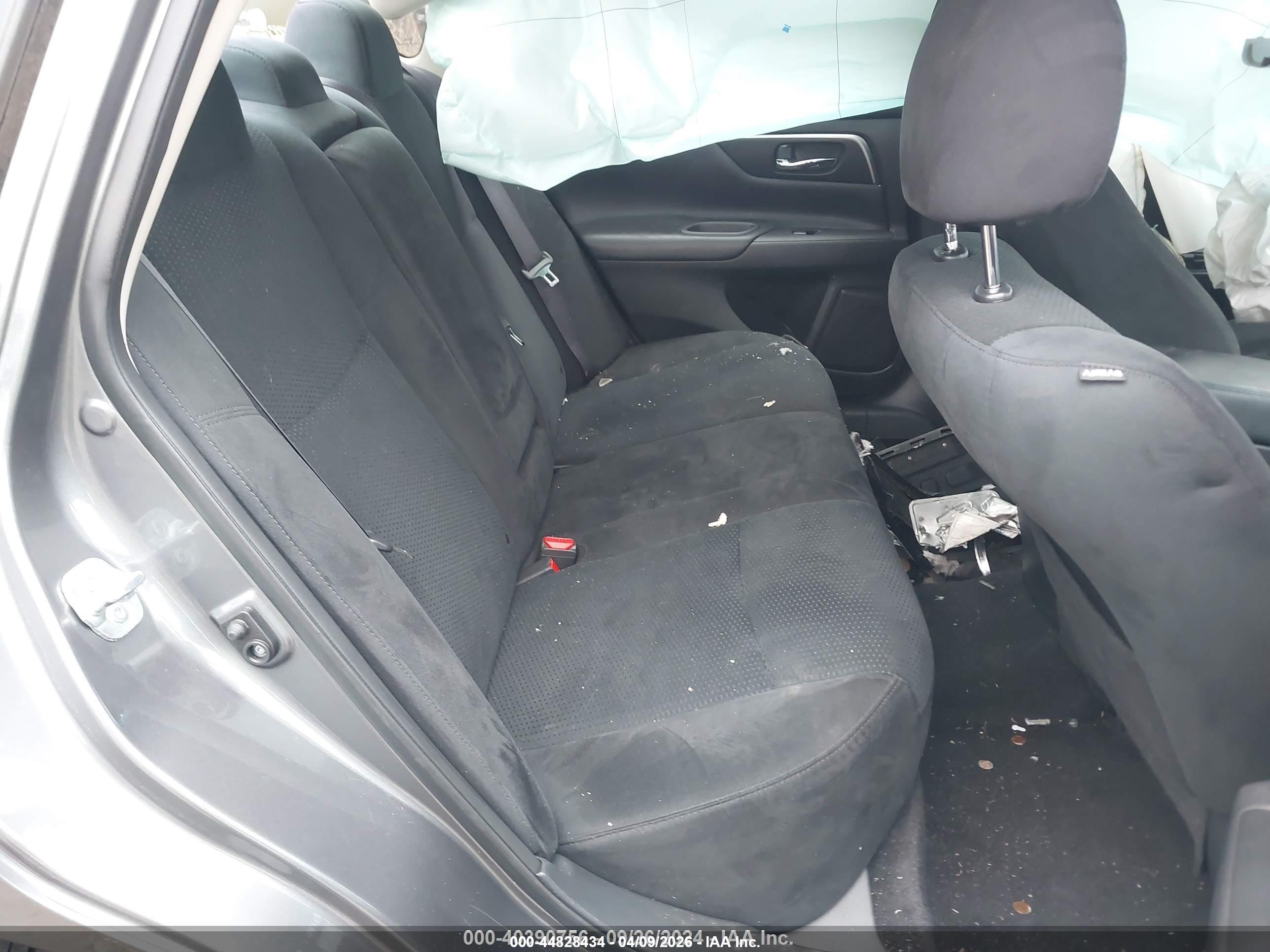 2015 Nissan Altima 2.5 Sv Серый vin: 1N4AL3AP5FC445744