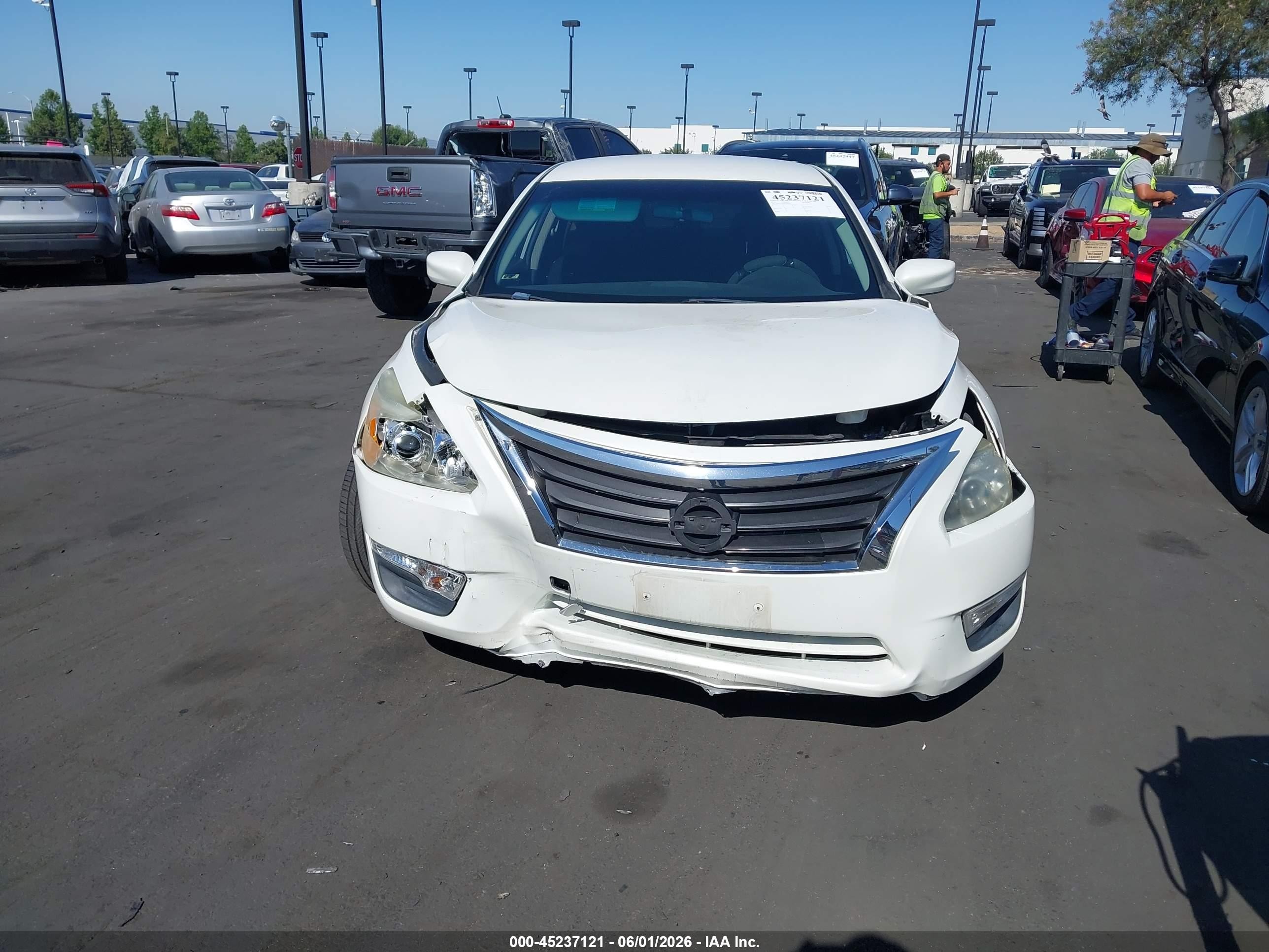2015 Nissan Altima 2.5 S Белый vin: 1N4AL3AP5FC449650