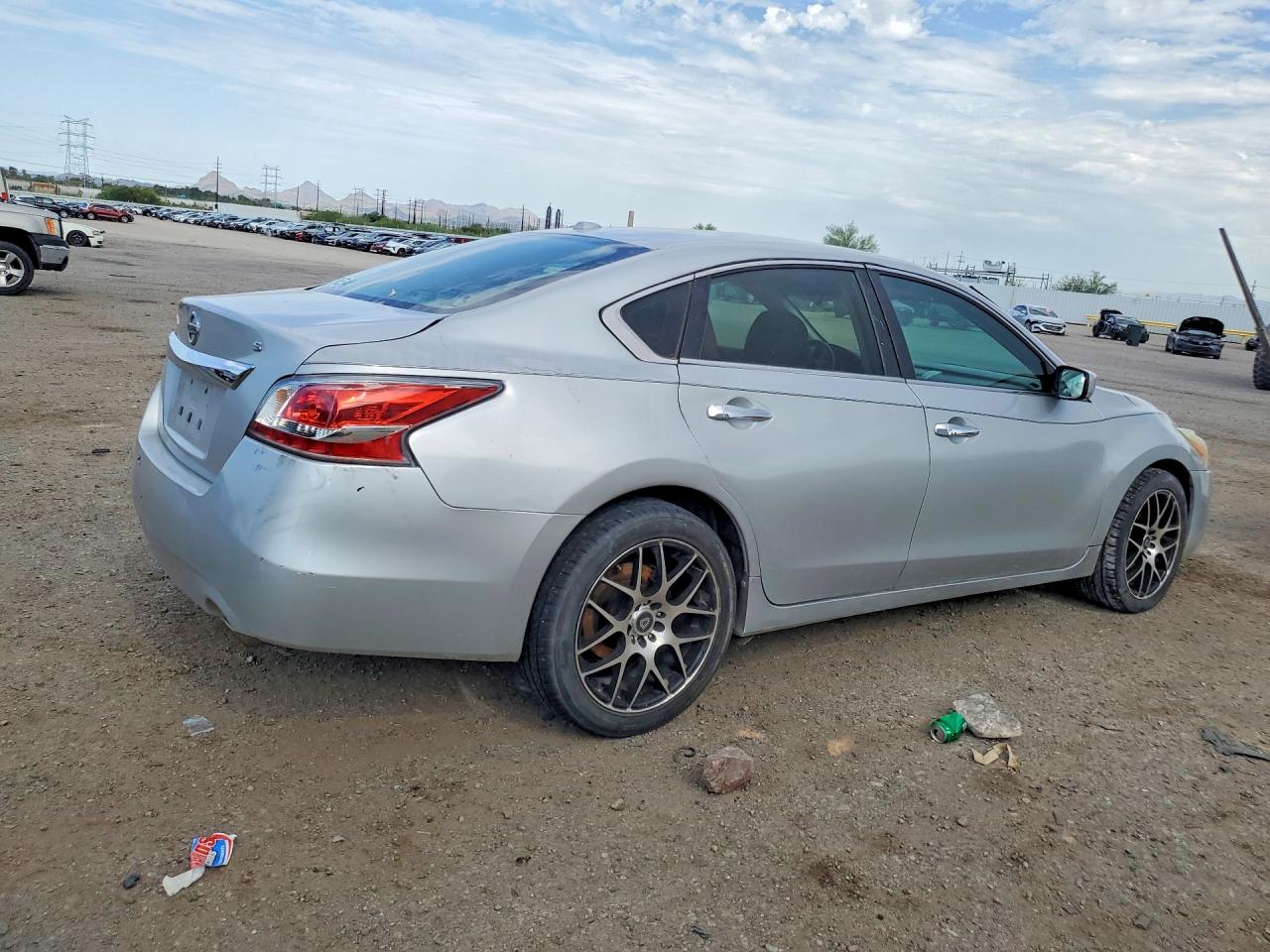 2015 Nissan Altima 2.5 S Silver vin: 1N4AL3AP5FC463791