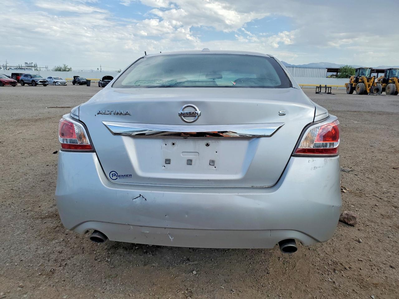 2015 Nissan Altima 2.5 S Silver vin: 1N4AL3AP5FC463791
