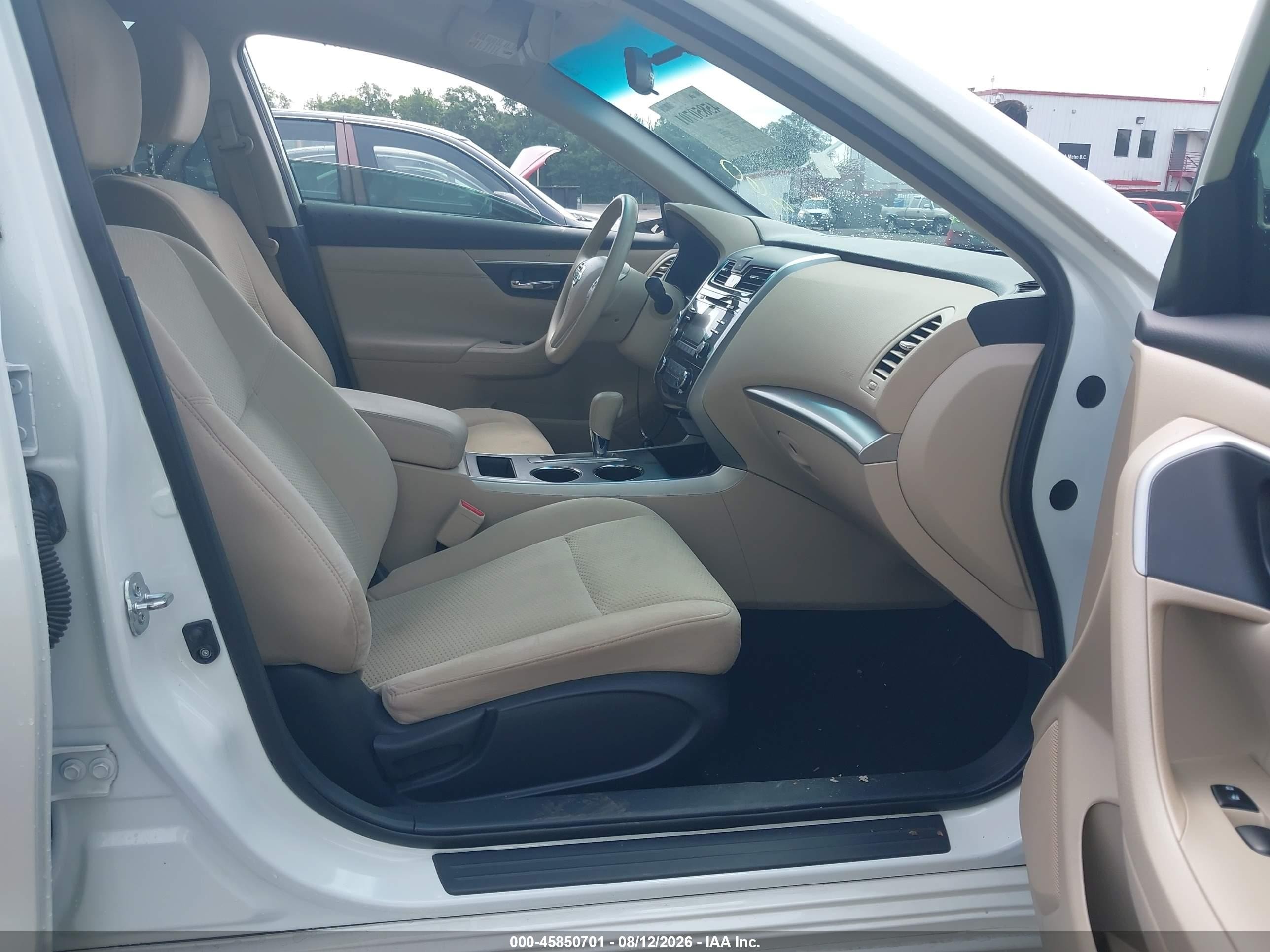 2015 Nissan Altima 2.5 S White vin: 1N4AL3AP5FC476816