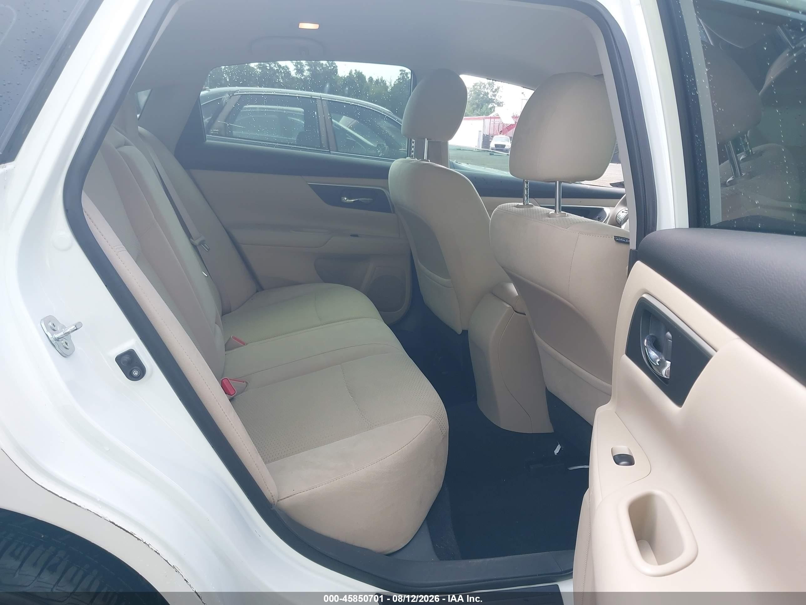 2015 Nissan Altima 2.5 S White vin: 1N4AL3AP5FC476816