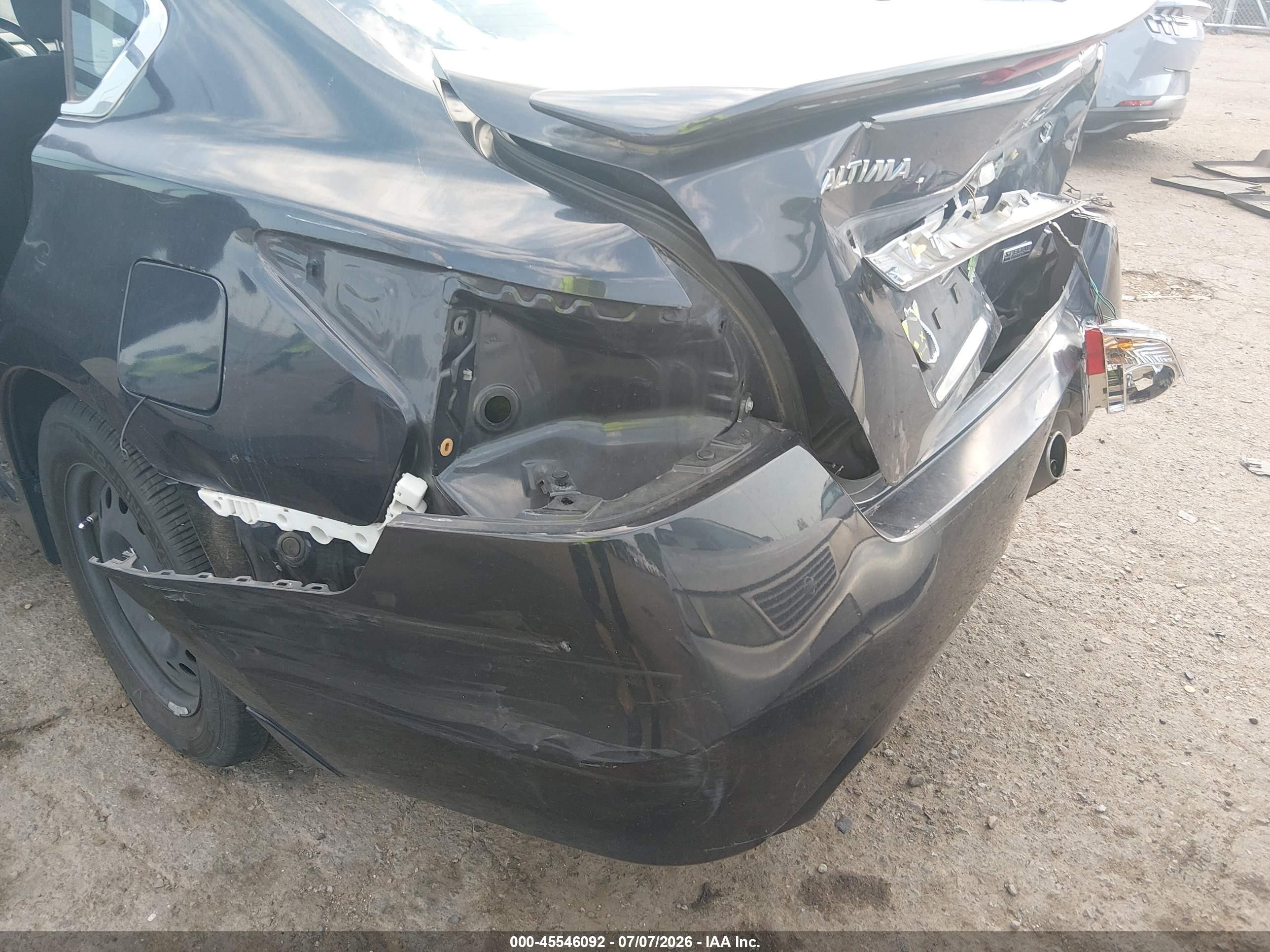 2015 Nissan Altima 2.5 S Black vin: 1N4AL3AP5FC570632