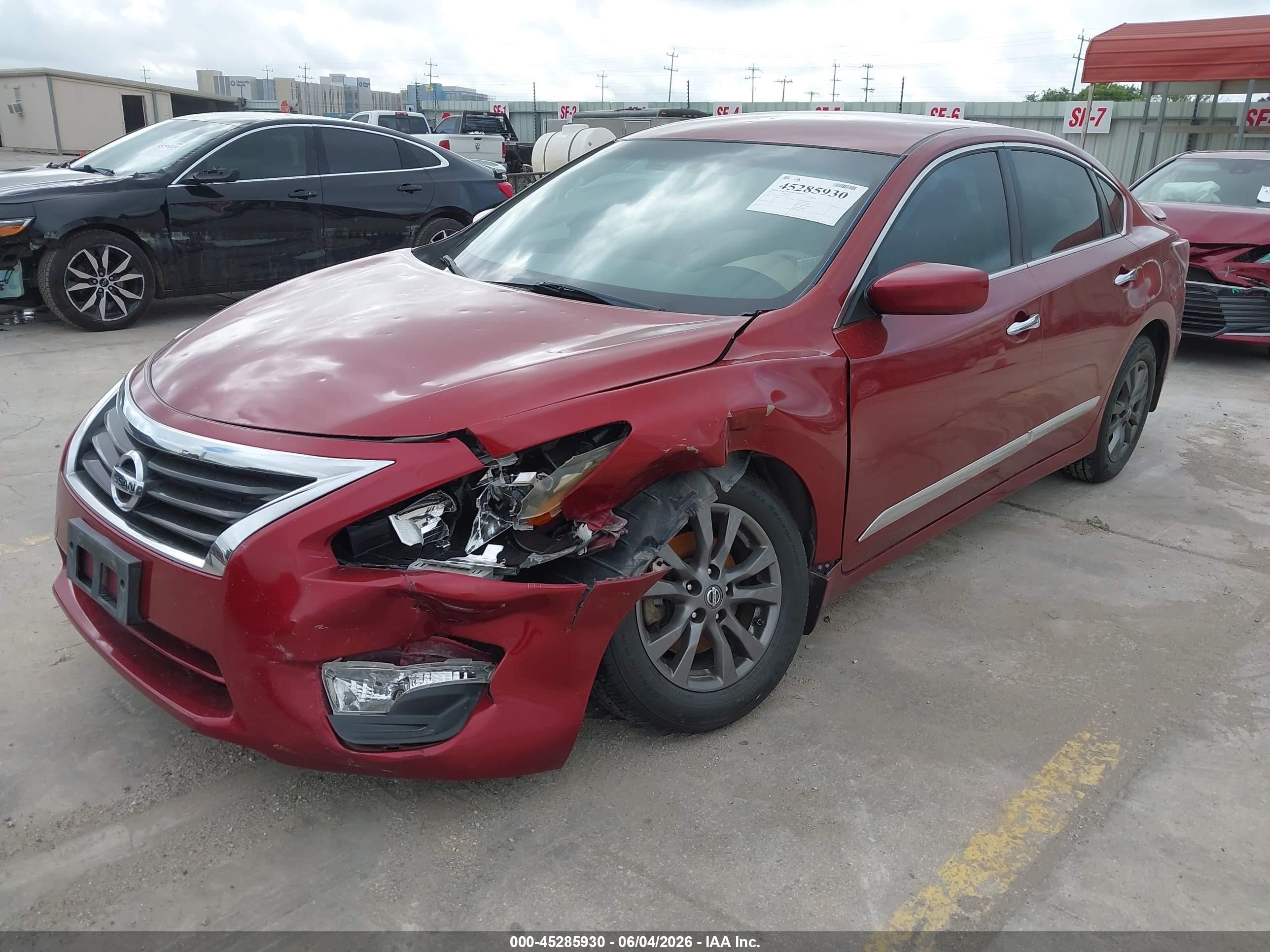 2015 Nissan Altima 2.5 S Red vin: 1N4AL3AP5FC573143