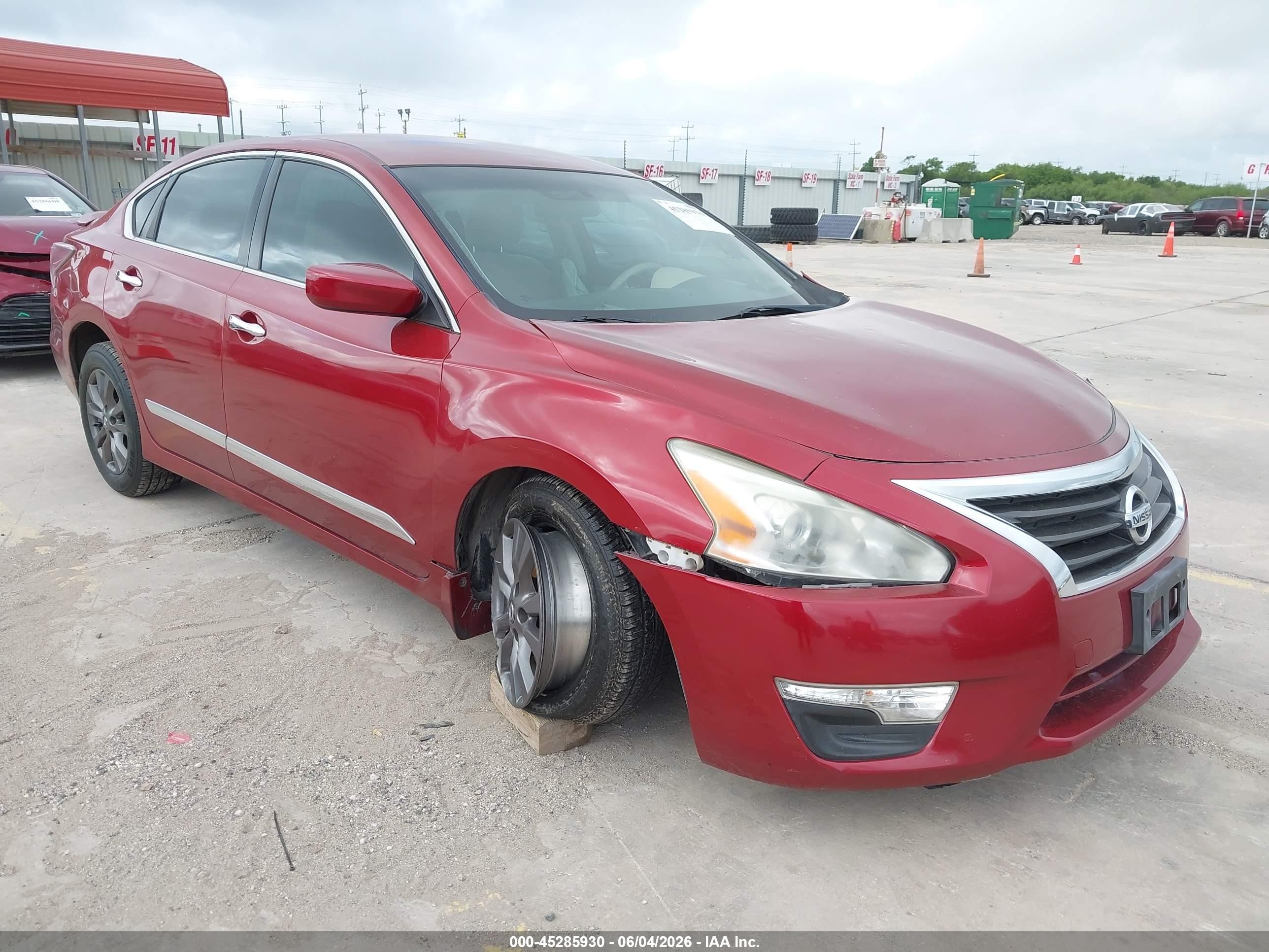 2015 Nissan Altima 2.5 S Red vin: 1N4AL3AP5FC573143