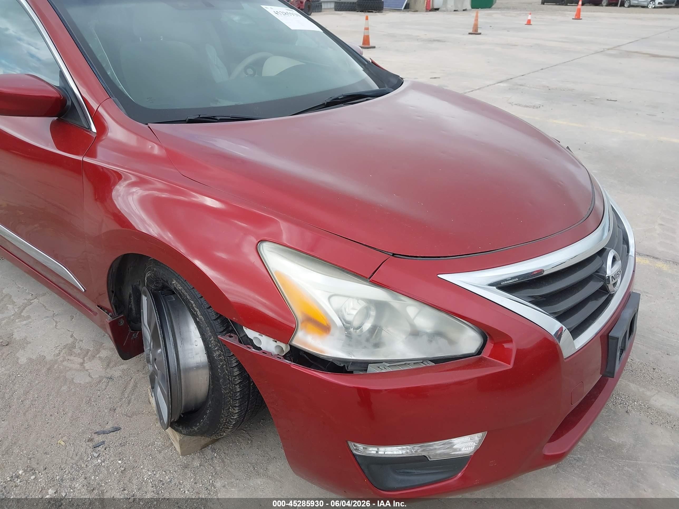 2015 Nissan Altima 2.5 S Red vin: 1N4AL3AP5FC573143